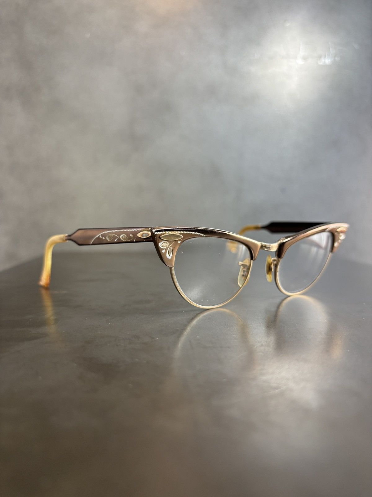 Shuron 1960s Shuron Frames Vintage Eyeglasses Horn Rim USA Gold Size ONE SIZE - 18 Thumbnail