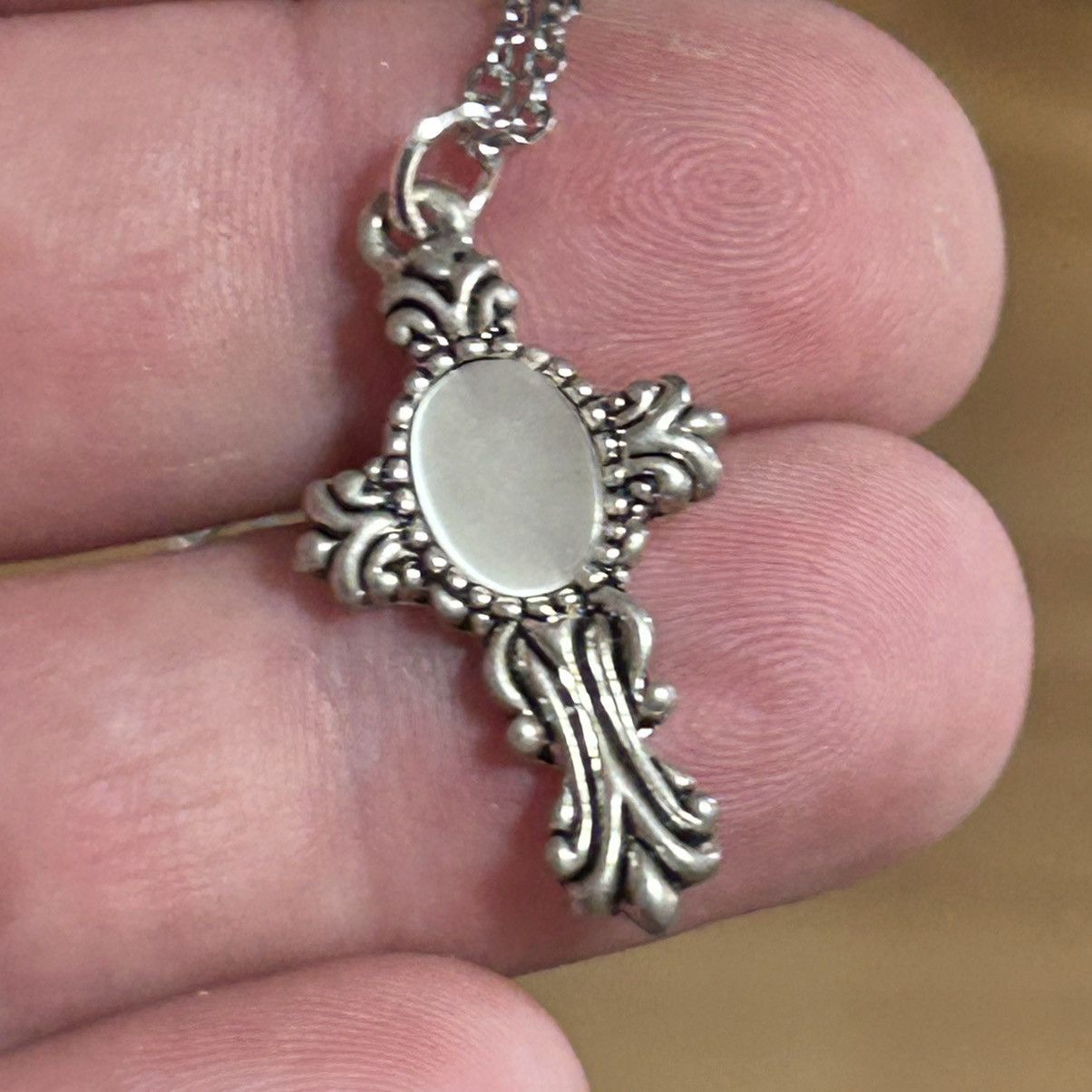 Handmade Handcrafted vintage filigree mother of pearl cross necklace Size ONE SIZE - 5 Thumbnail