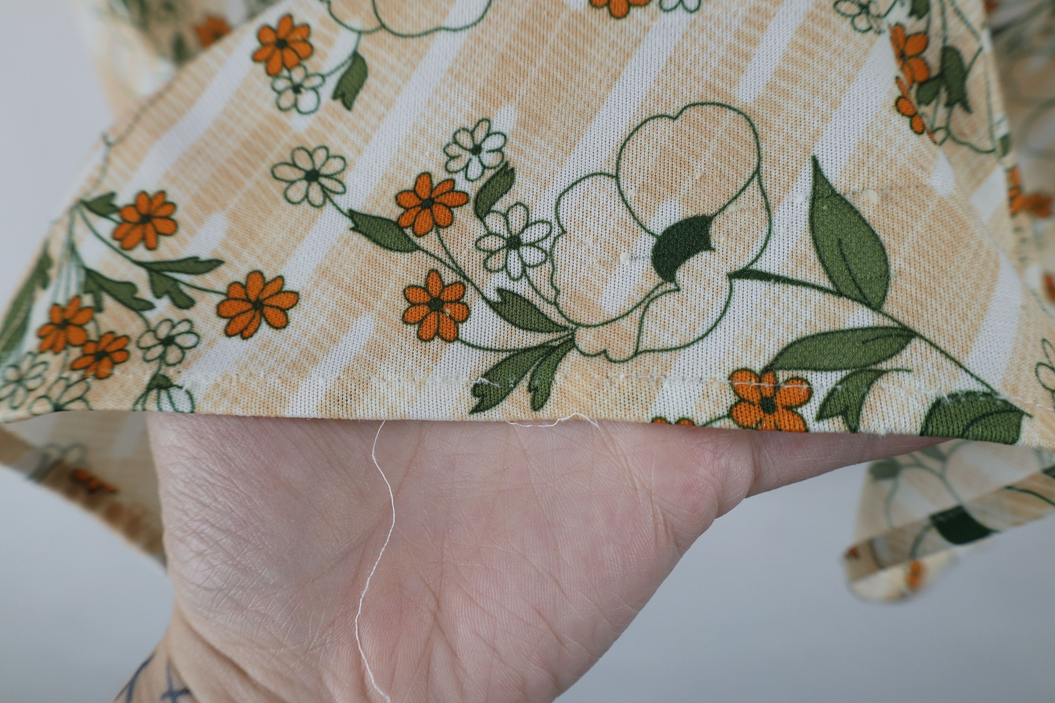 Vintage Vintage 70s Mid Century Modern MCM Flower Knit Shirt USA Size L / US 10 / IT 46 - 8 Thumbnail