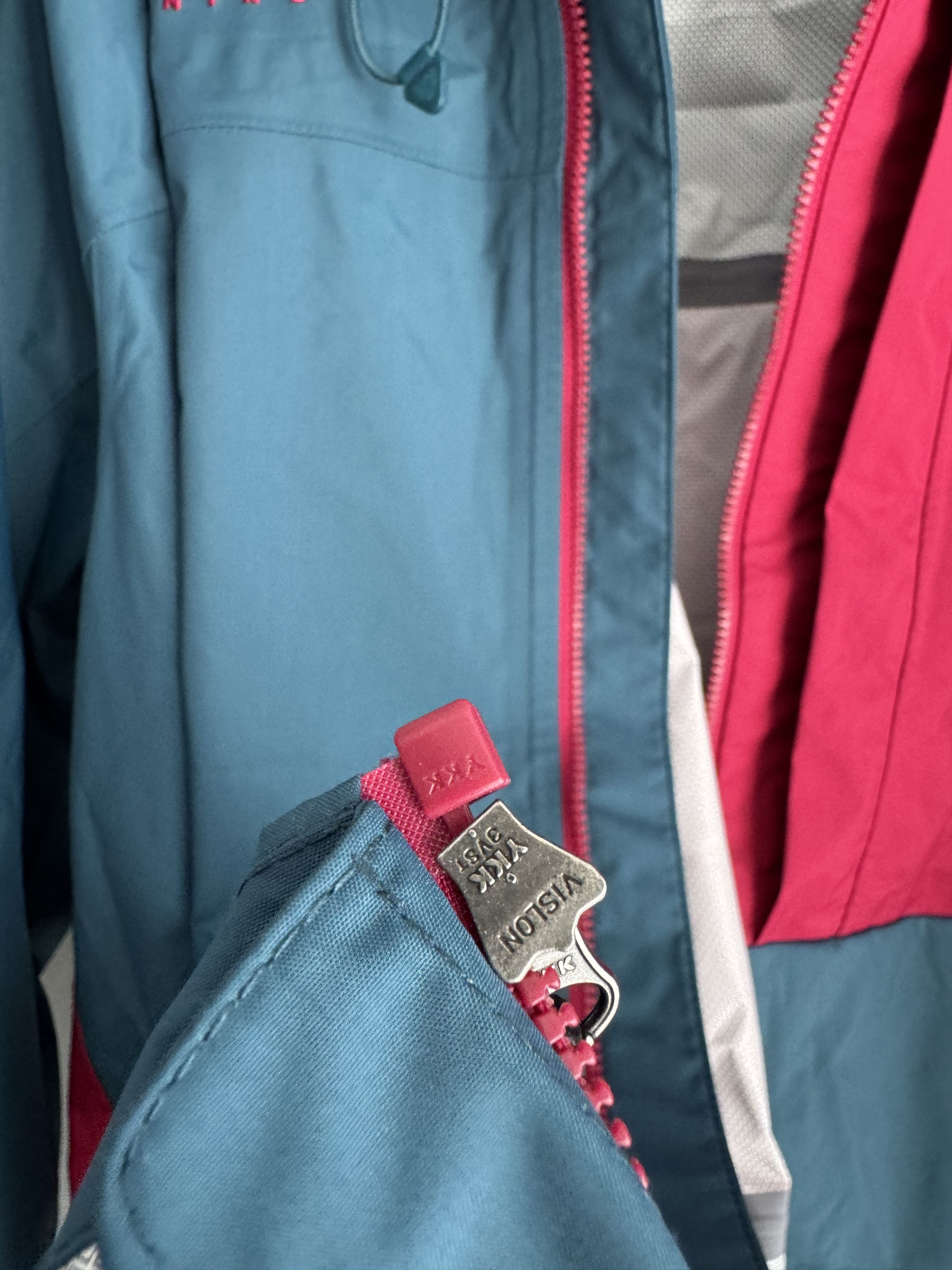 Nike ACG Nike ACG 2.5 Waterproof Packable Jacket Summit acronym Size US L / EU 52-54 / 3 - 8 Thumbnail