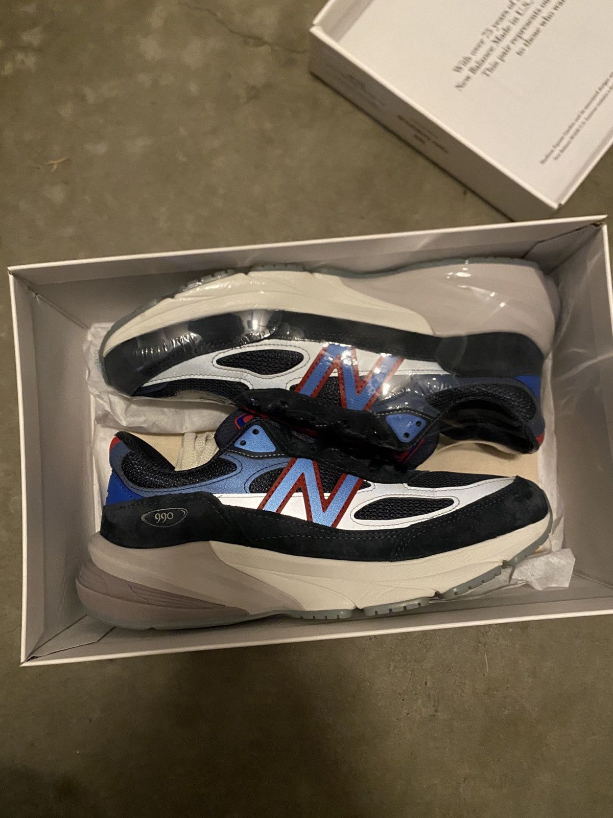 Dover Street Market × New Balance × Ronnie Fieg Ronnie Fieg New Balance 990v6 Madison Square Garden Knicks Size US 8 / EU 41 - 1 Thumbnail