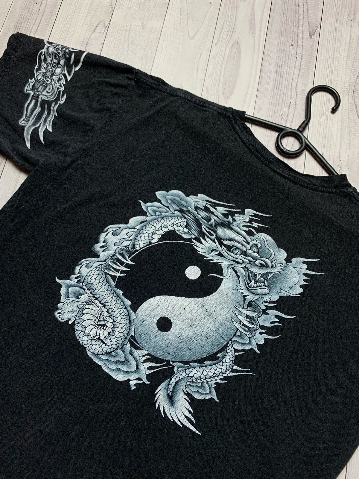 Vintage Yin Yang vintage dragon T-shirt tab sons Size M rare Size US M / EU 48-50 / 2 - 8 Thumbnail