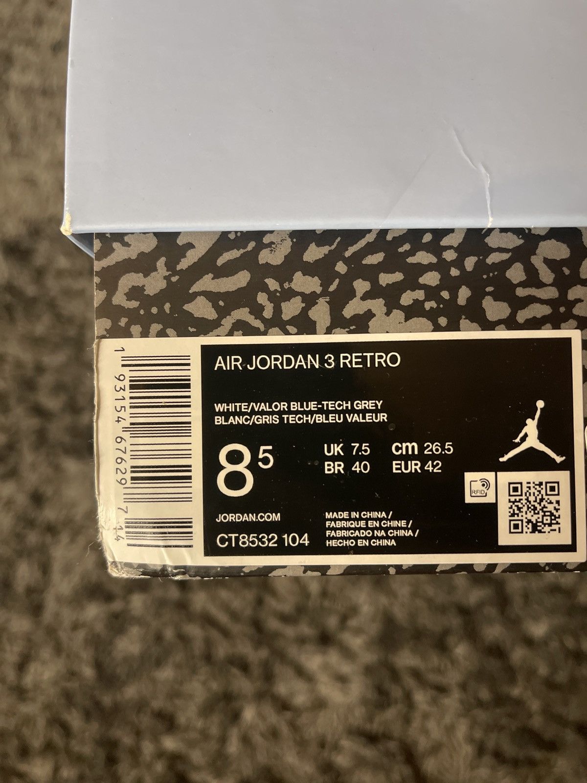 Jordan Brand × Nike Air Jordan 3 Retro UNC Size 8.5 (EU42) Size US 8.5 / EU 41-42 - 7 Thumbnail