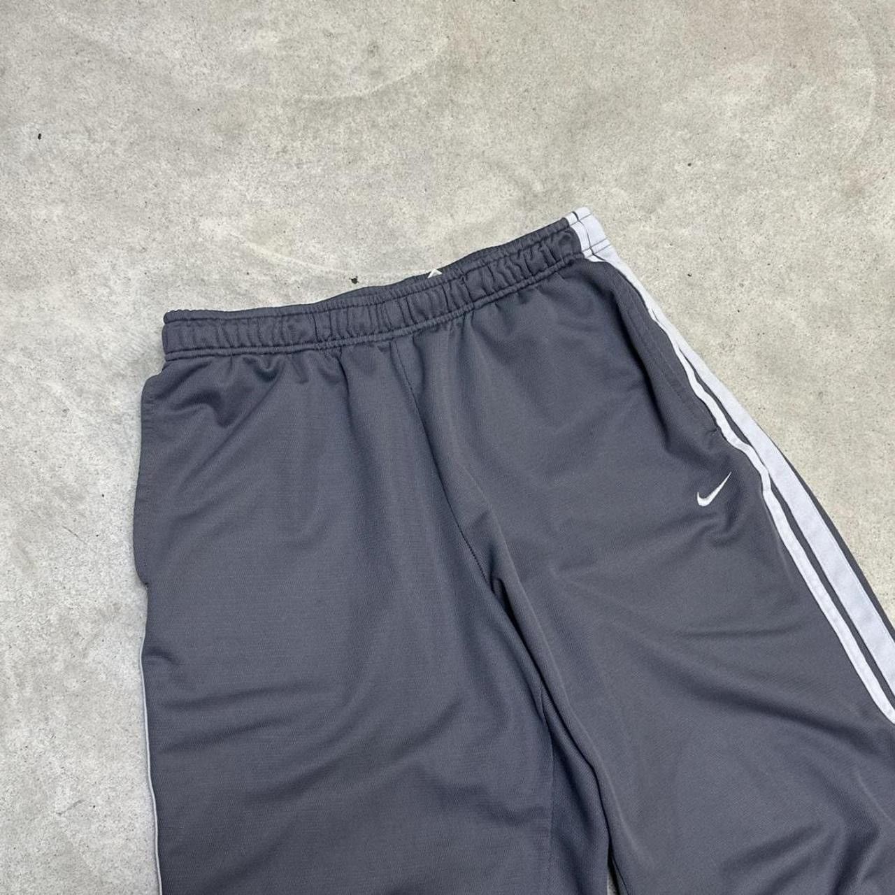 Nike × Vintage Grey Nike track pants Size US 33 - 2 Thumbnail