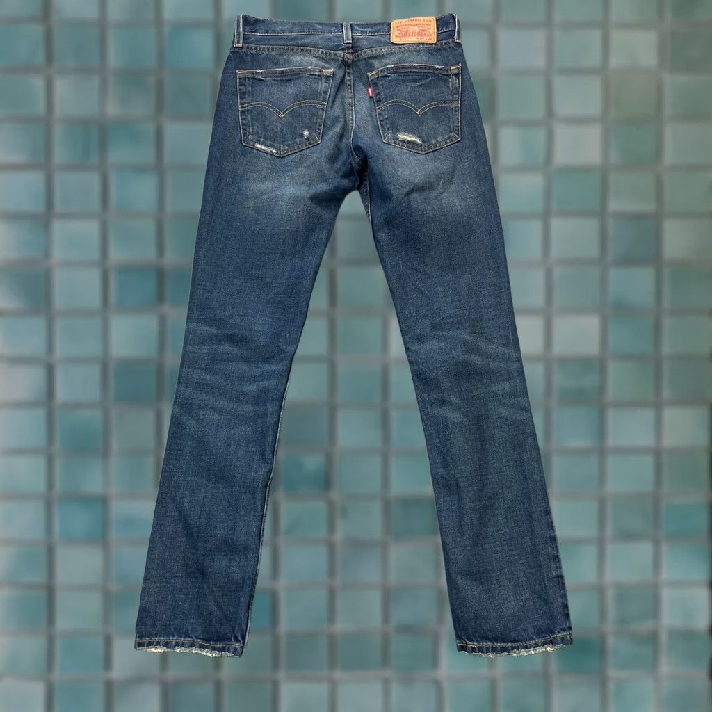 Levi's Levi's 511 Jeans Mens 30x32 Blue Slim Straight Denim Distressed 5-Pocket Cotton Button Zipper Logo Size US 30 / EU 46 - 1 Thumbnail