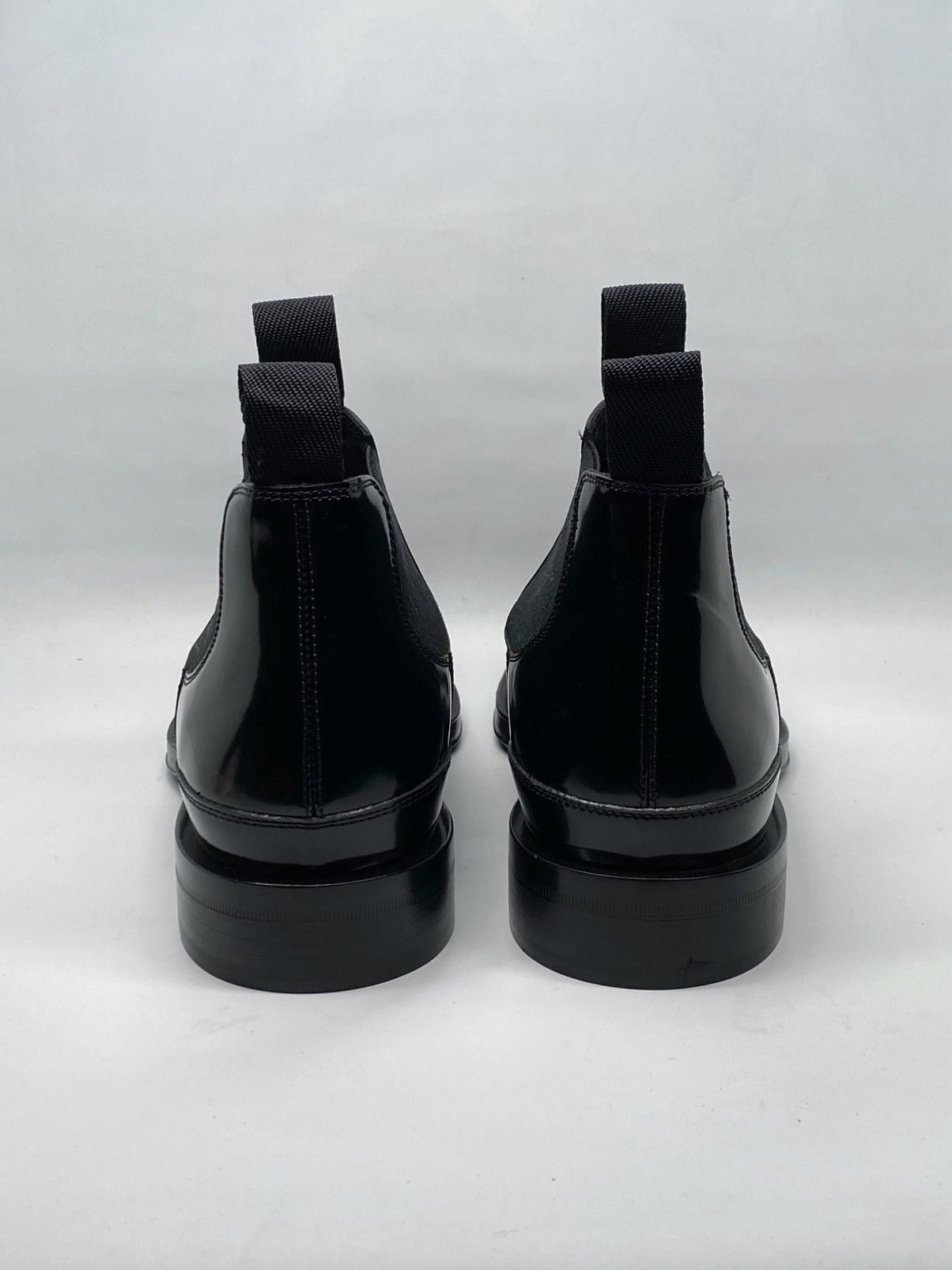 Burberry Square-Toe Leather Chelsea Boots size 41/us size 8