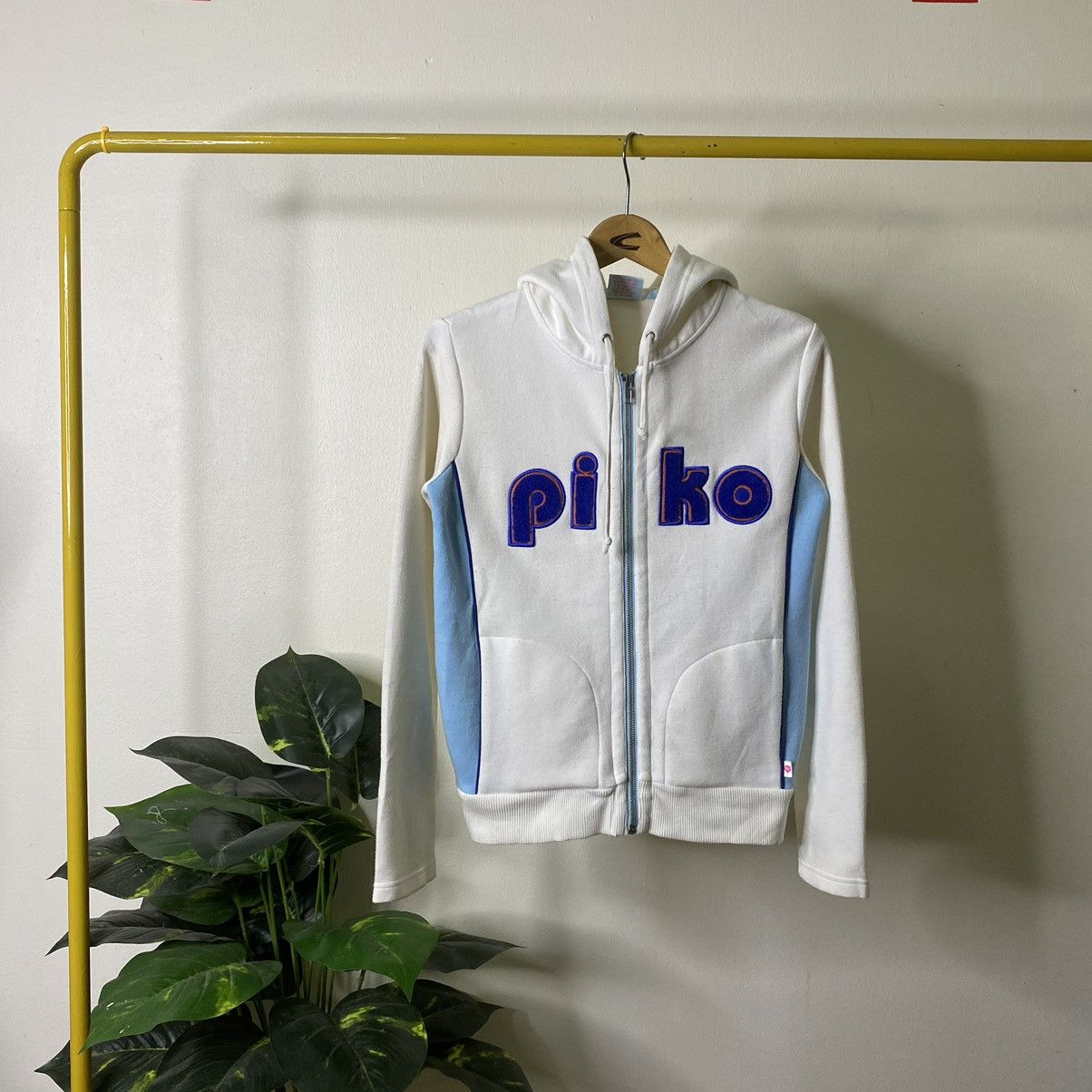 Streetwear × Surf Style × Vintage Vintage 2000s Piko Surf 