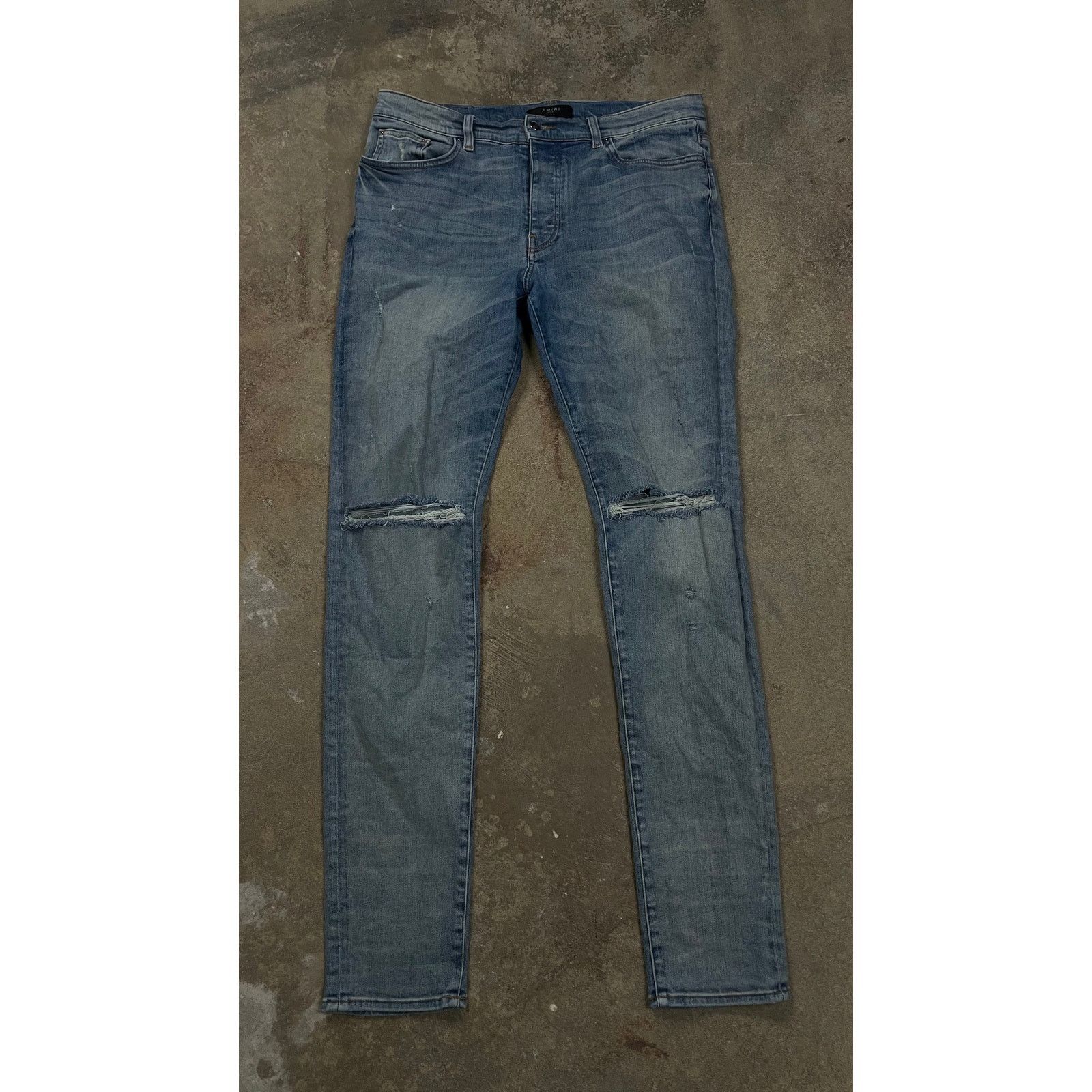 Amiri Amiri Plain Thrasher Light Wash Knee Rip Used 38 Size US 38 / EU 54 - 1 Thumbnail