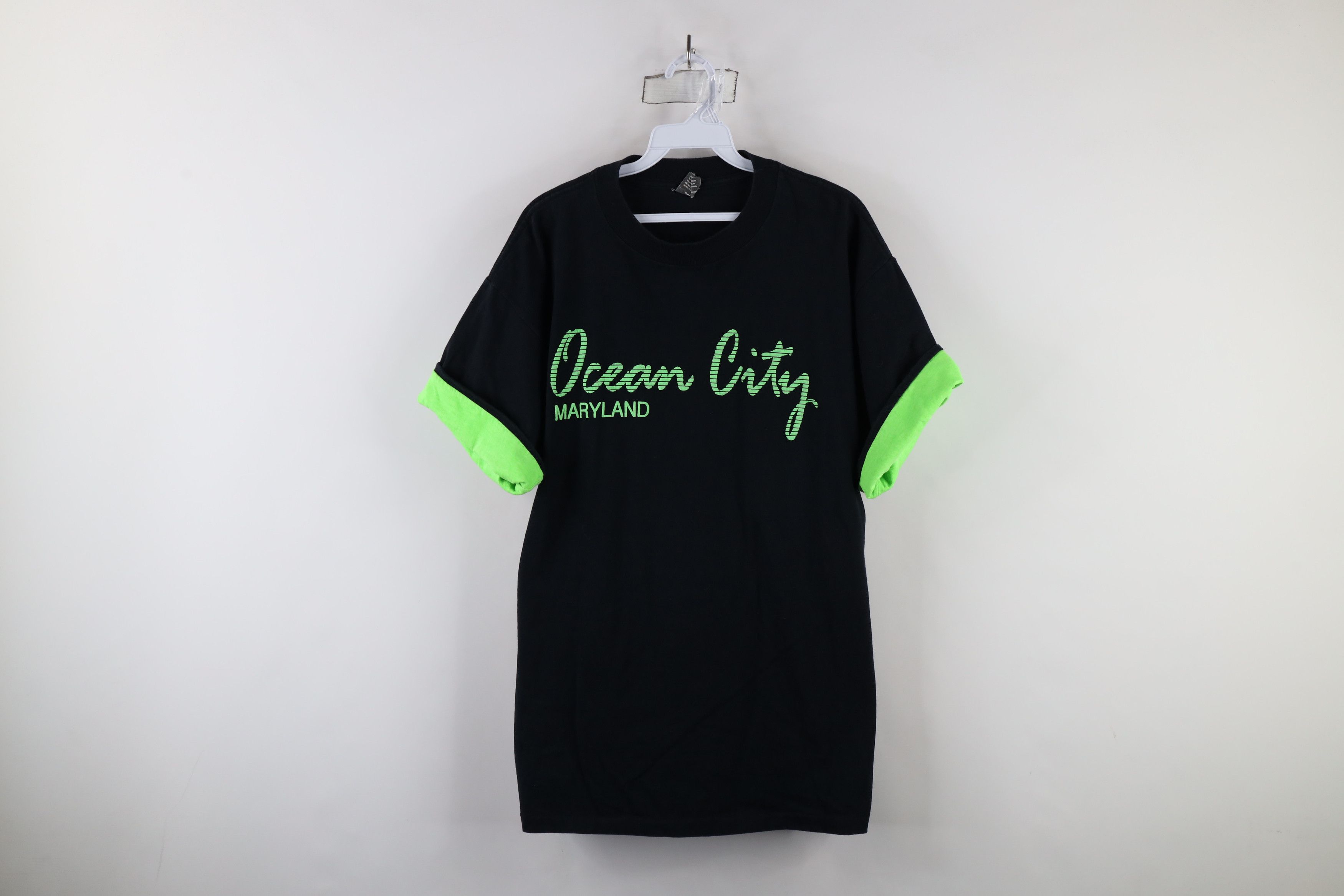 Vintage Vintage 90s Out Cuffed Ocean City Maryland T-Shirt Black USA Size US XL / EU 56 / 4 - 1 Thumbnail