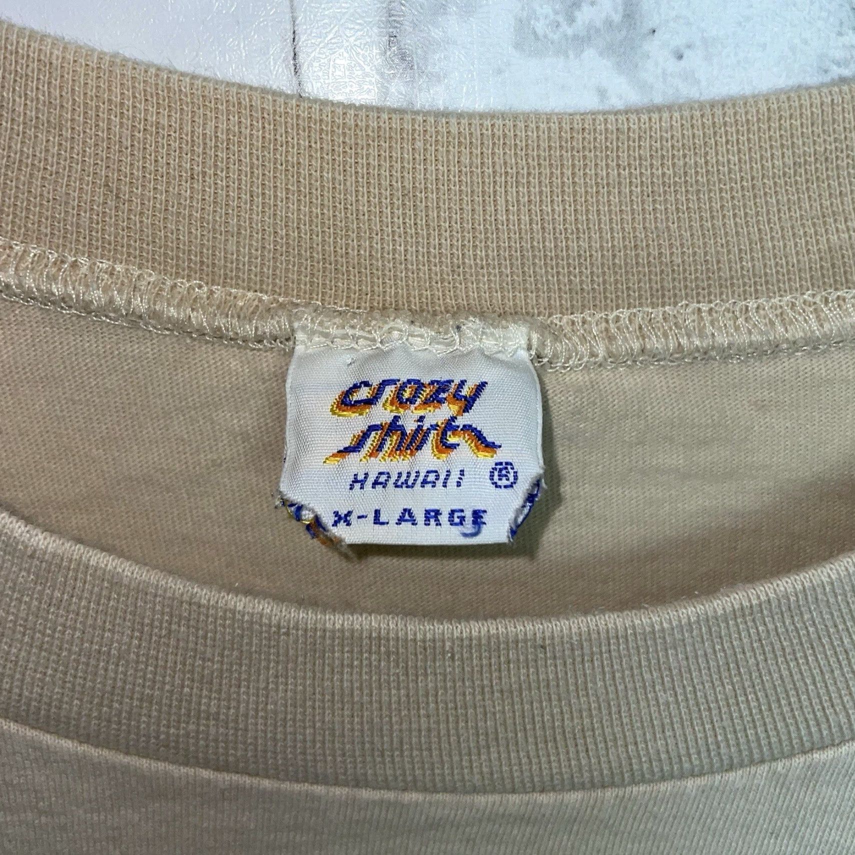 Vintage VINTAGE Crazy Shirts T-Shirt Beige Gecko Hawaii Graphic Mens XL USA SINGLE STITCH Size US XL / EU 56 / 4 - 4 Thumbnail