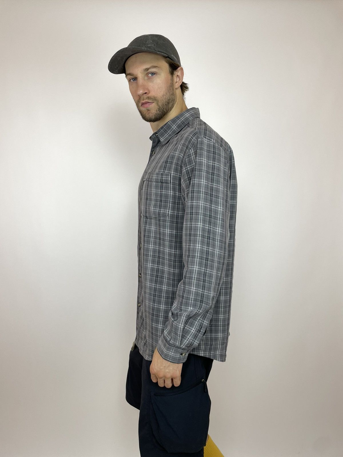 Columbia Columbia Plaid shirt long sleeve Mens size XL 2000’s Size US XL / EU 56 / 4 - 7 Thumbnail