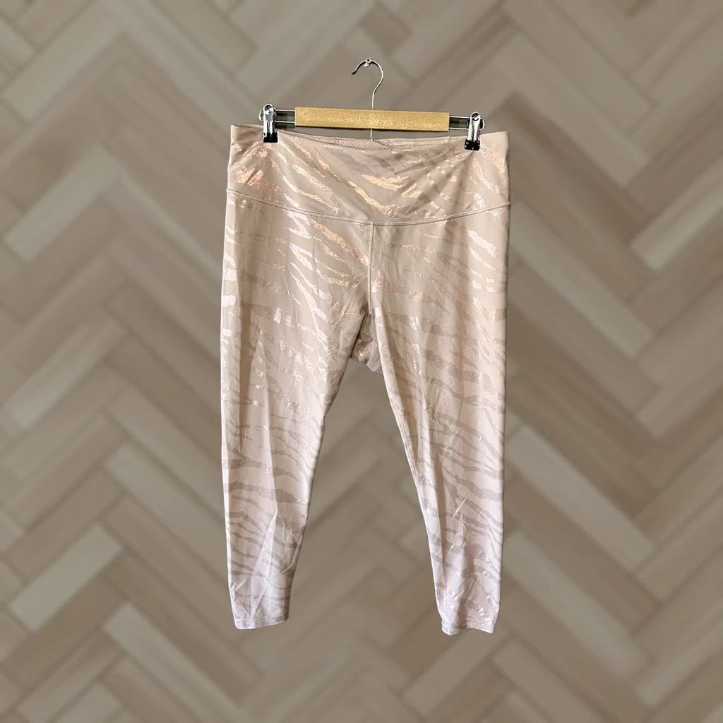 Vintage Calia Womens Pink Athletic Cropped Yoga Pants 2XL Size Regular Adult Women Cropped Yoga Pants 2XL Pink CALIA Women’s Activewear Size 40" / US 18 - 1 Thumbnail