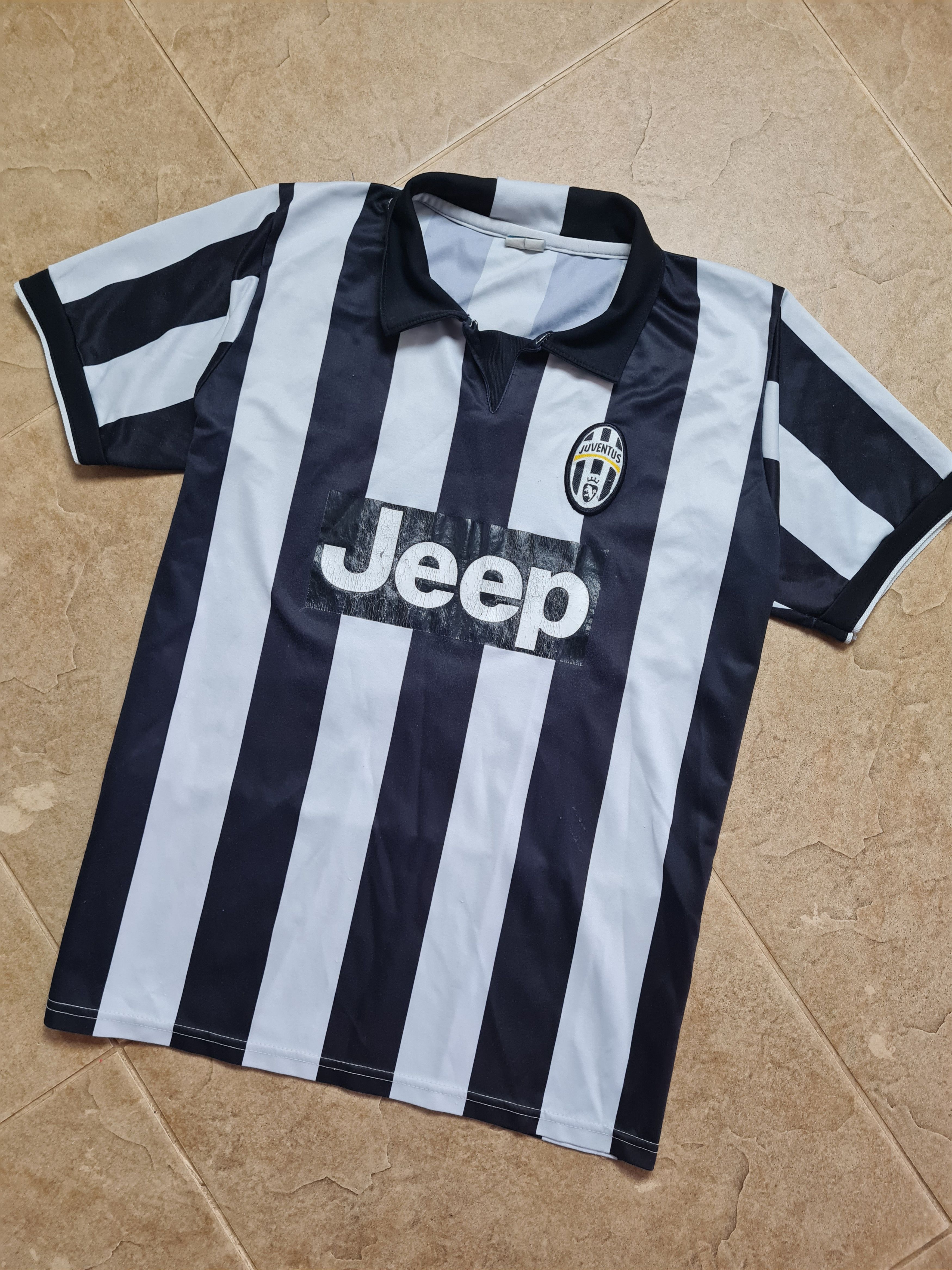 Other Vintage JEEP Football shirt JUVENTUS TEVEZ #10 Jersey soccer Size US M / EU 48-50 / 2 - 10 Thumbnail