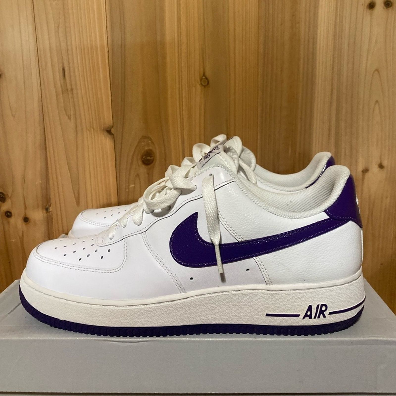 Nike 2011 Nike Air Force 1 patent club purple Size US 9 / EU 42 - 5 Thumbnail
