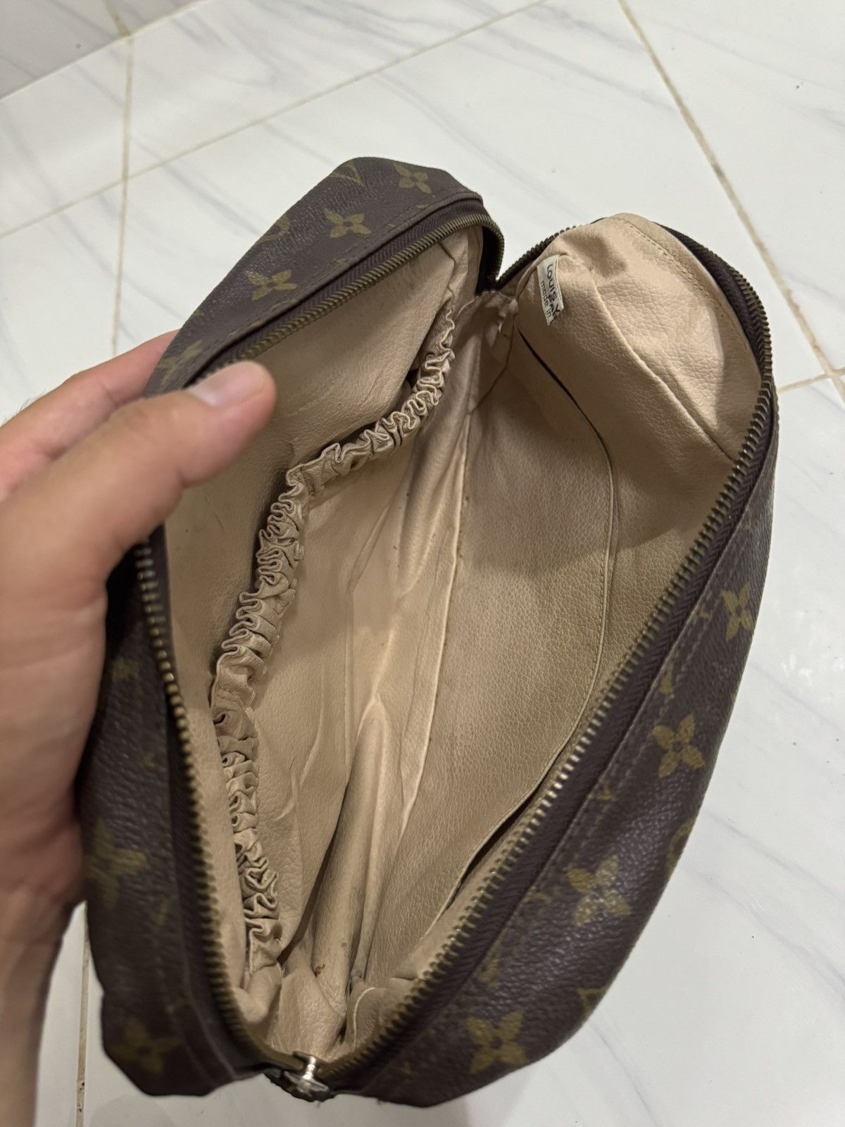 Louis Vuitton LOUIS VUITTON CLUTCH BAG Size ONE SIZE - 3 Thumbnail