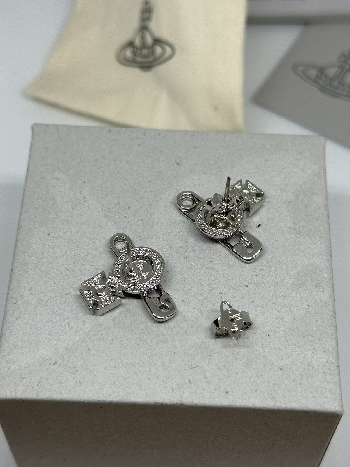 Vivienne Westwood Vivienne Westwood Kitty Earrings Size ONE SIZE - 3 Thumbnail