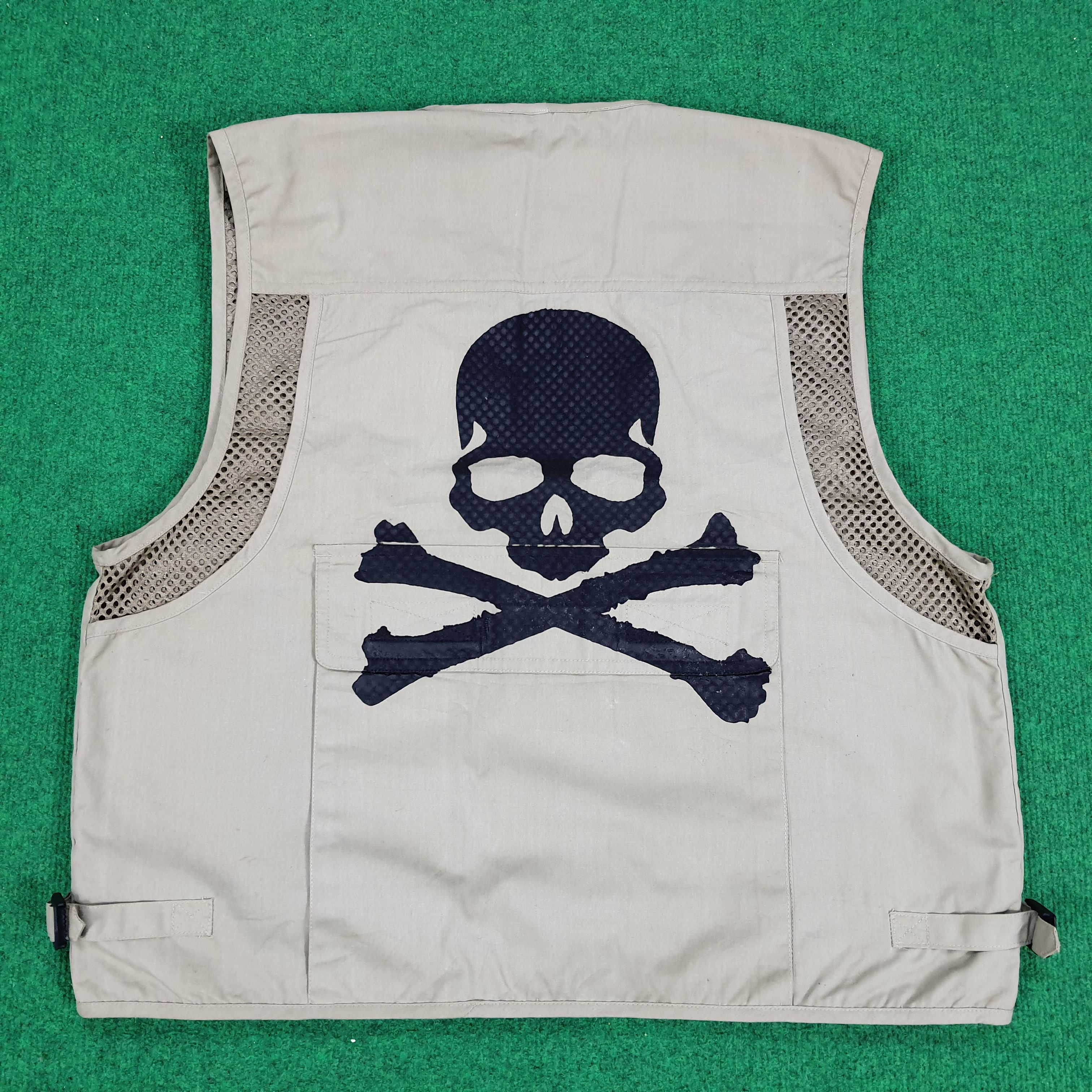 Japanese Brand × Vintage Vintage Uniqlo Japanese Brand Custom Skull Outdoor Vest Size US M / EU 48-50 / 2 - 1 Thumbnail
