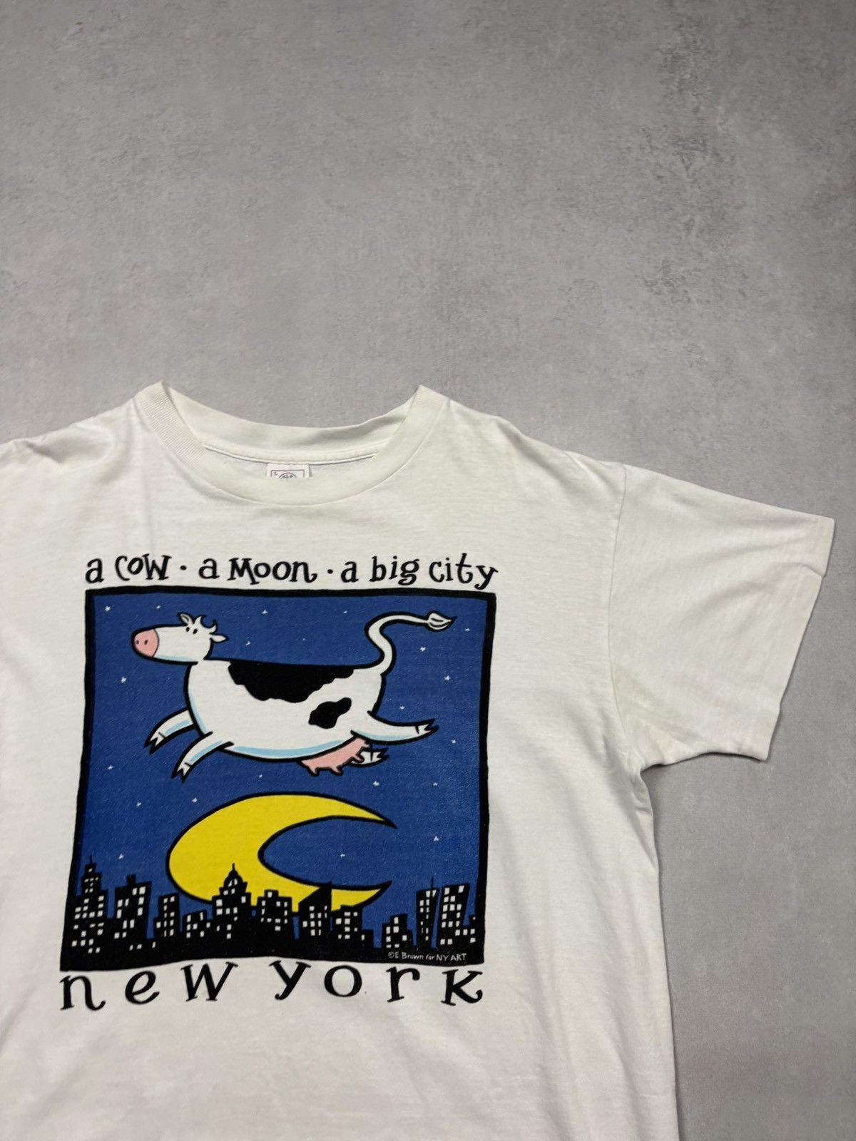 Vintage Vintage 90s New York Cow Moon Big City Art T Shirt USA Y2K L Size US L / EU 52-54 / 3 - 2 Thumbnail