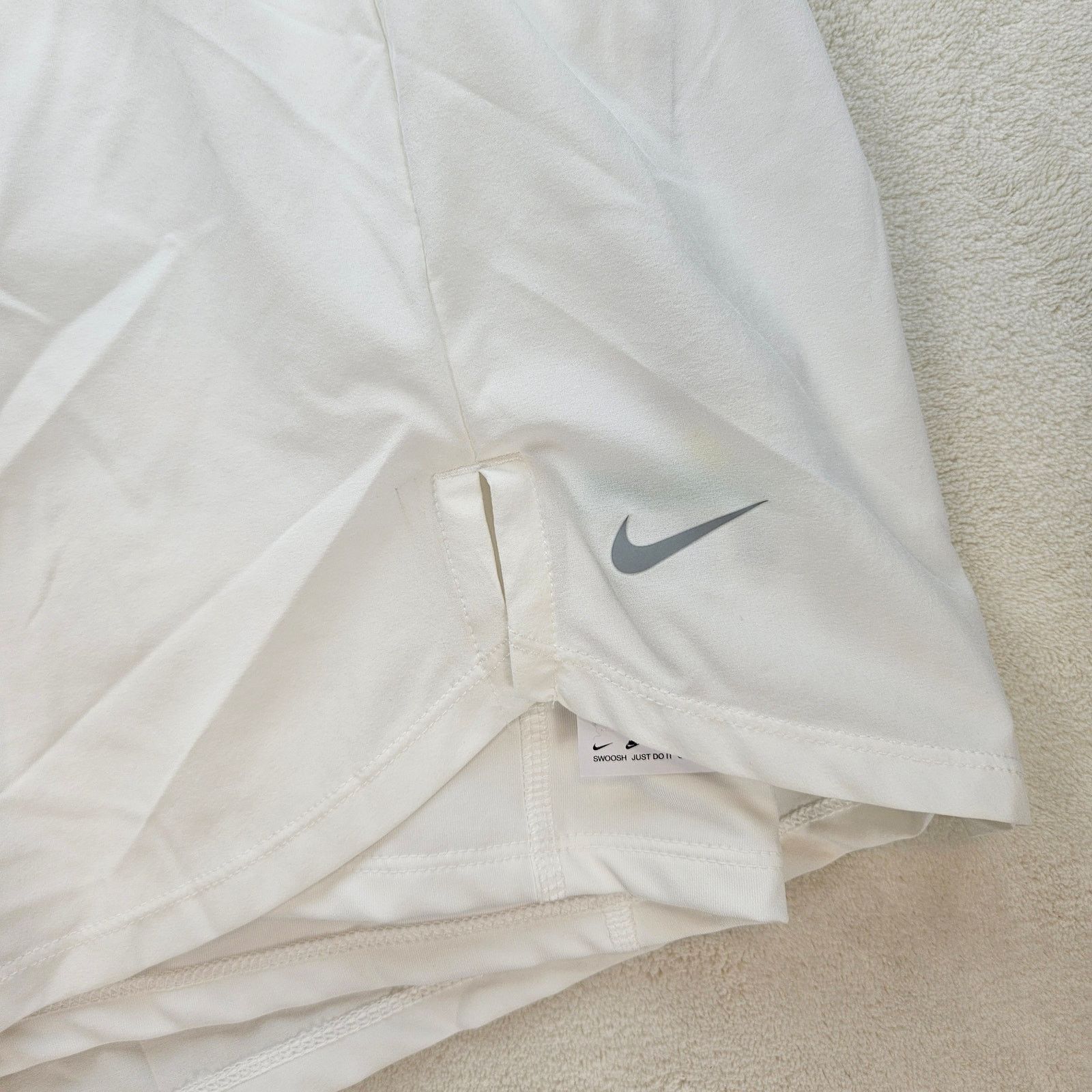 Nike NIKE WOMEN'S XL WHITE FLEX ESSENTIAL 2 IN 1 TRAINING SHORTS Size 33" - 2 Thumbnail