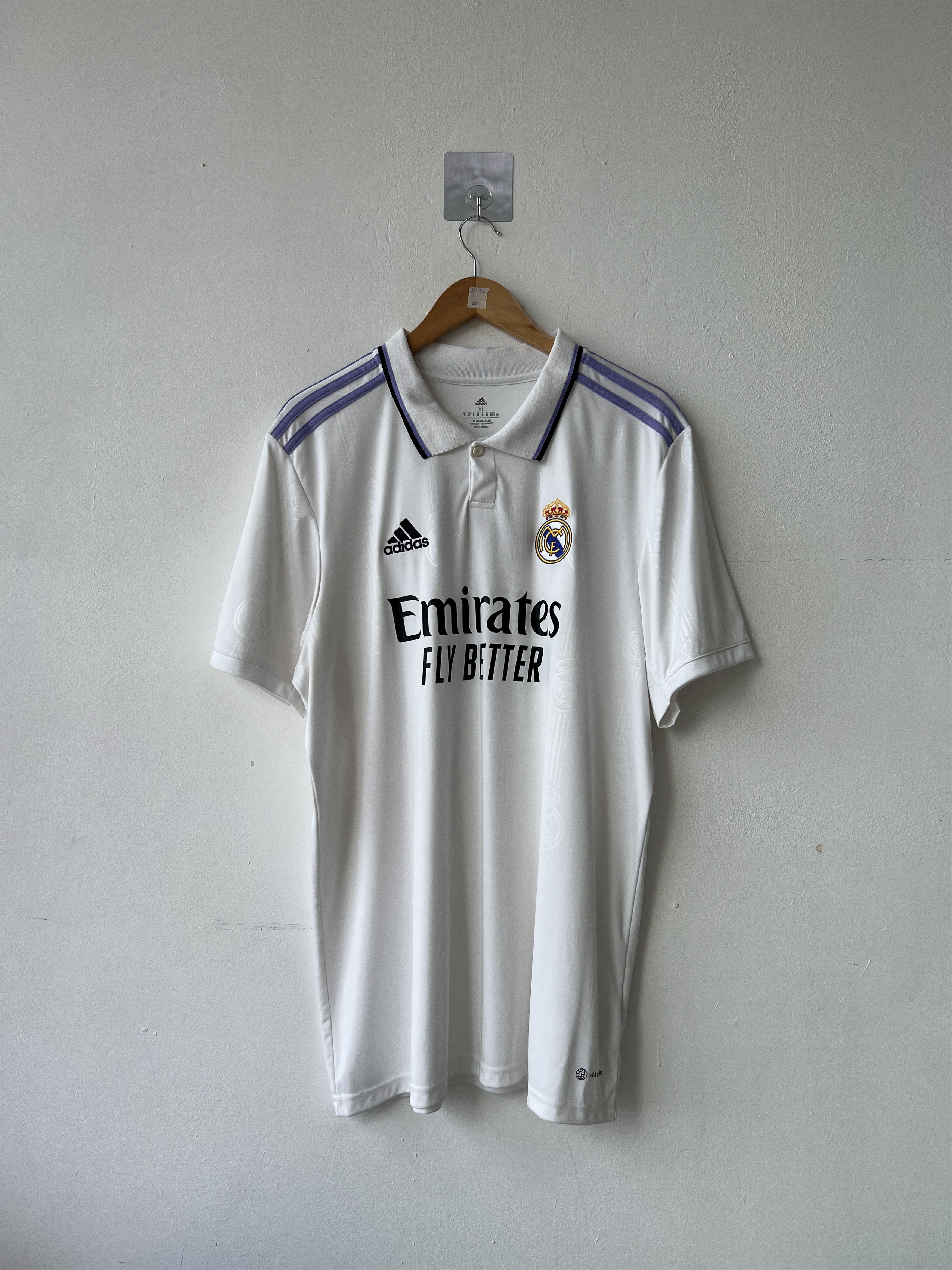 Adidas (XL) Real Madrid 2022-23 Home Kit Benzema #9 Size US XL / EU 56 / 4 - 2 Thumbnail
