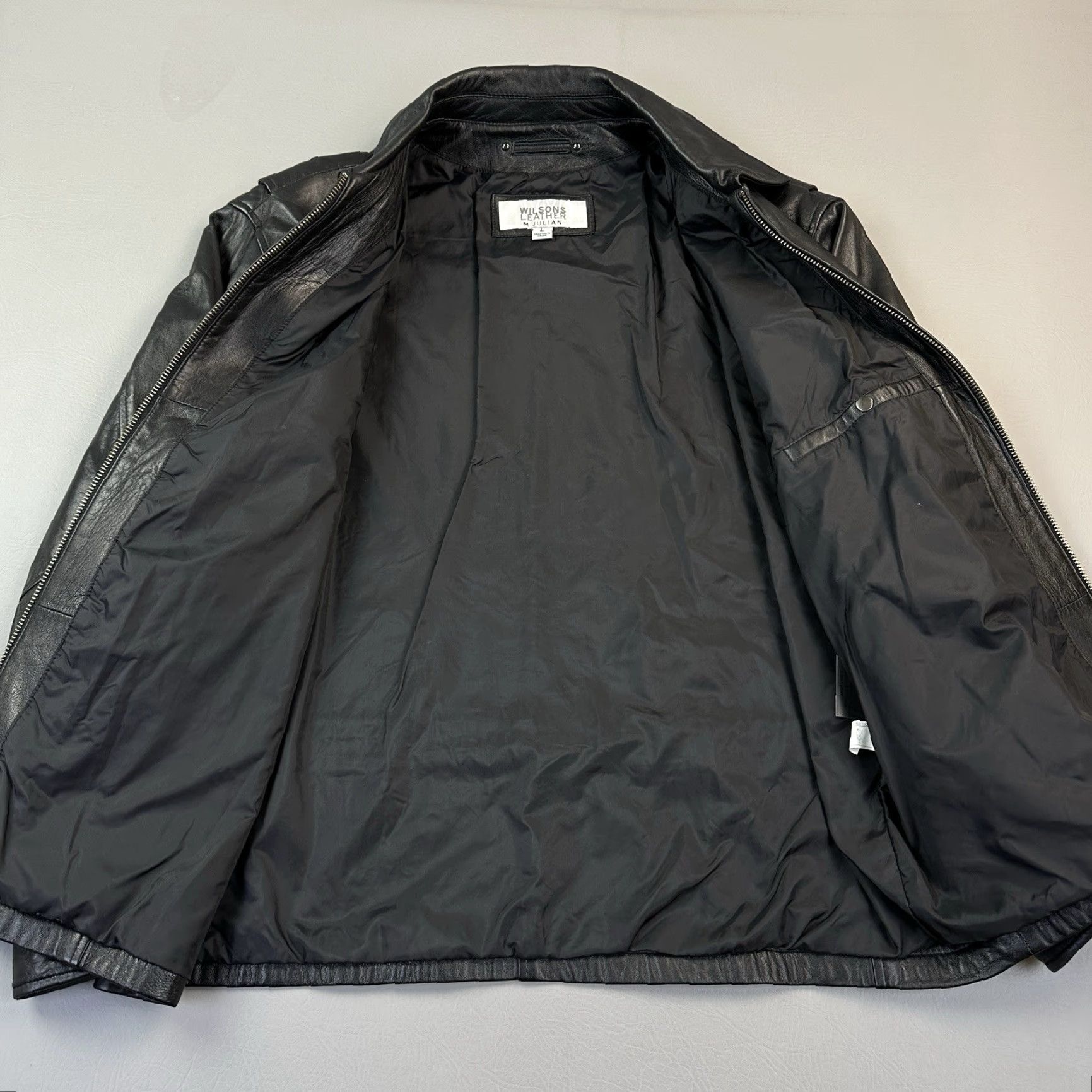 Vintage VINTAGE Wilsons Leather M Julian Motot Jacket Mens L Black Leather Full Zip Lined Bomber 90s Retro Motorcycle Zipper Size US L / EU 52-54 / 3 - 6 Thumbnail