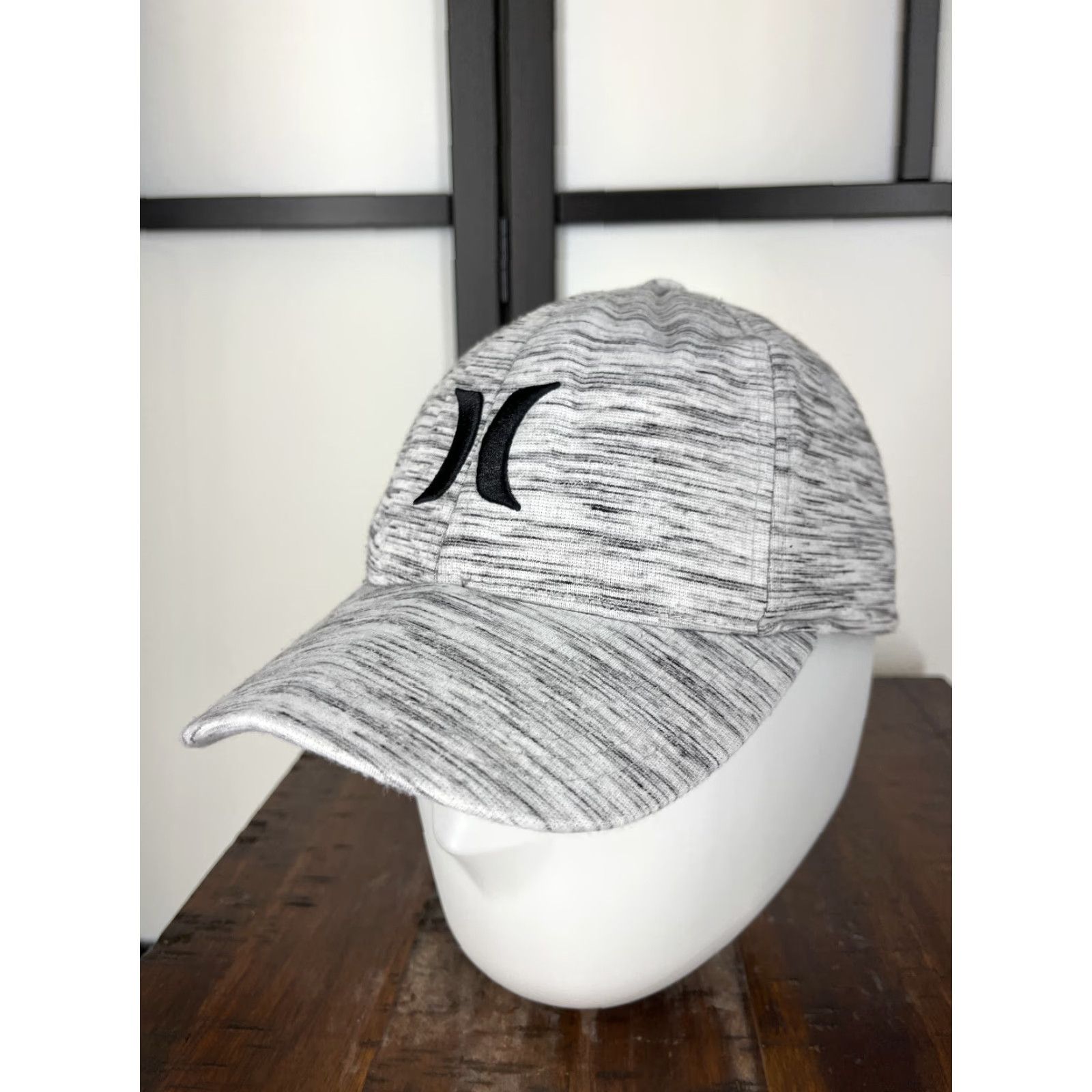 Hurley Hurley Baseball Cap Fitted Adult Medium White Black Cap Polo - (No abbreviations expanded) Size ONE SIZE - 4 Thumbnail