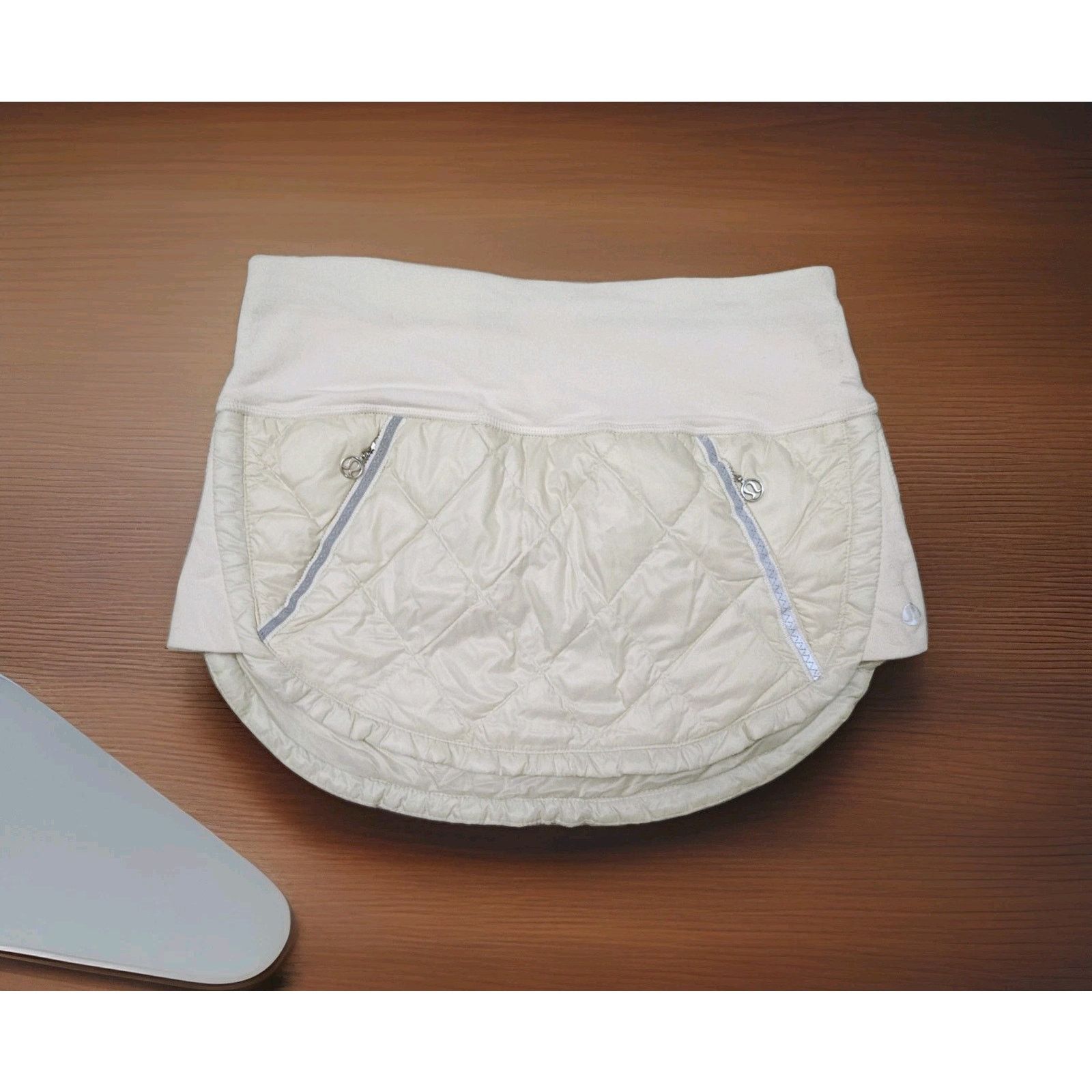 Lululemon Lululemon Hot Cheeks Skirt in Polar Cream Size 2 Size 26" / US 2 / IT 38 - 3 Thumbnail