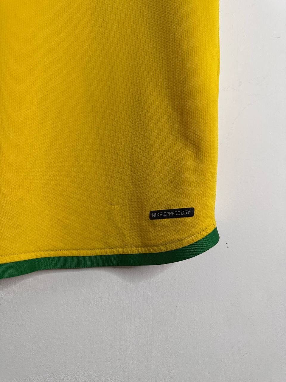 Nike Nike Brazil Home Soccer Jersey 2006–08 Yellow L Football Y2K Size US L / EU 52-54 / 3 - 11 Thumbnail