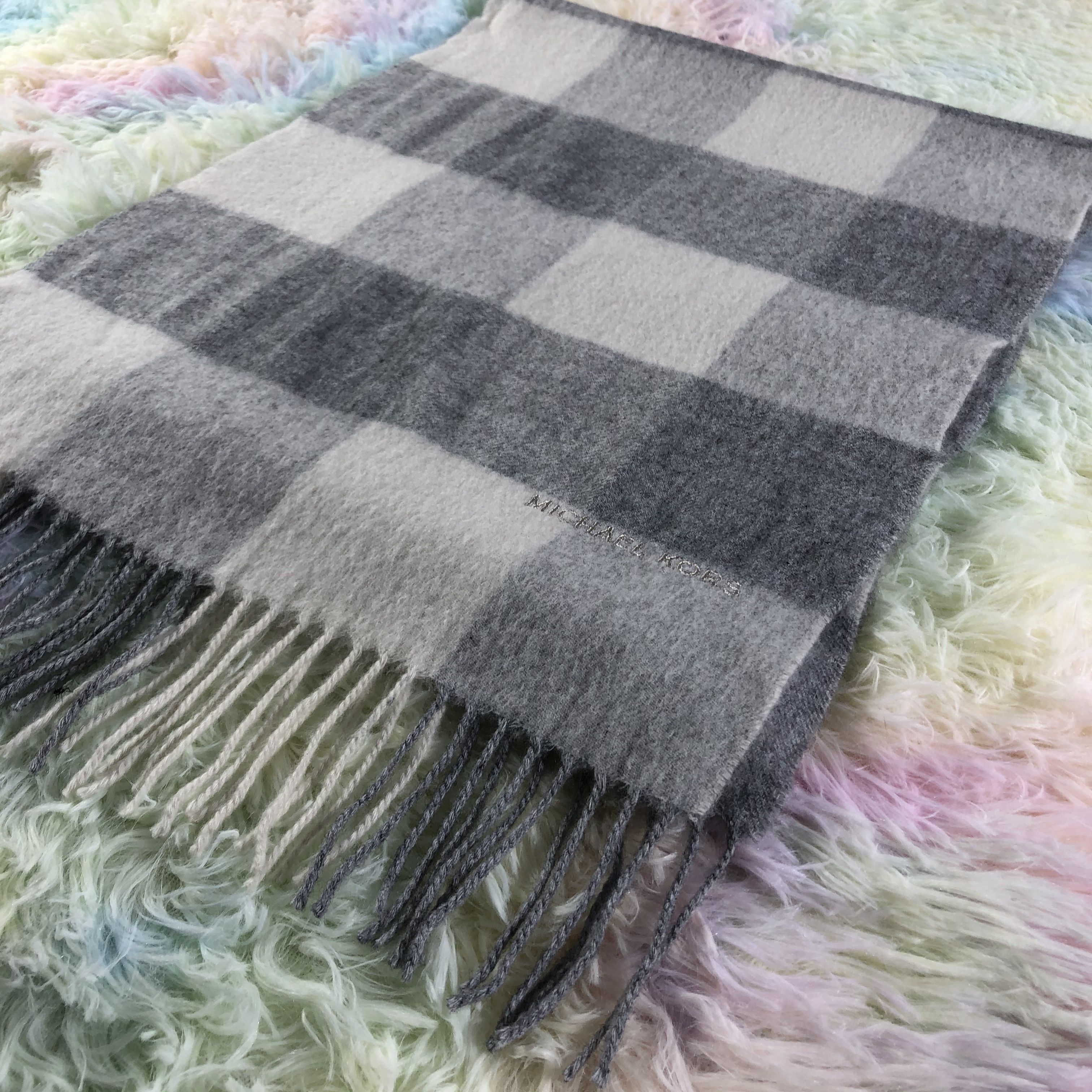 Michael Kors Michael Kors Scarf / Muffler / Neckwear - KM162 Size ONE SIZE - 3 Thumbnail