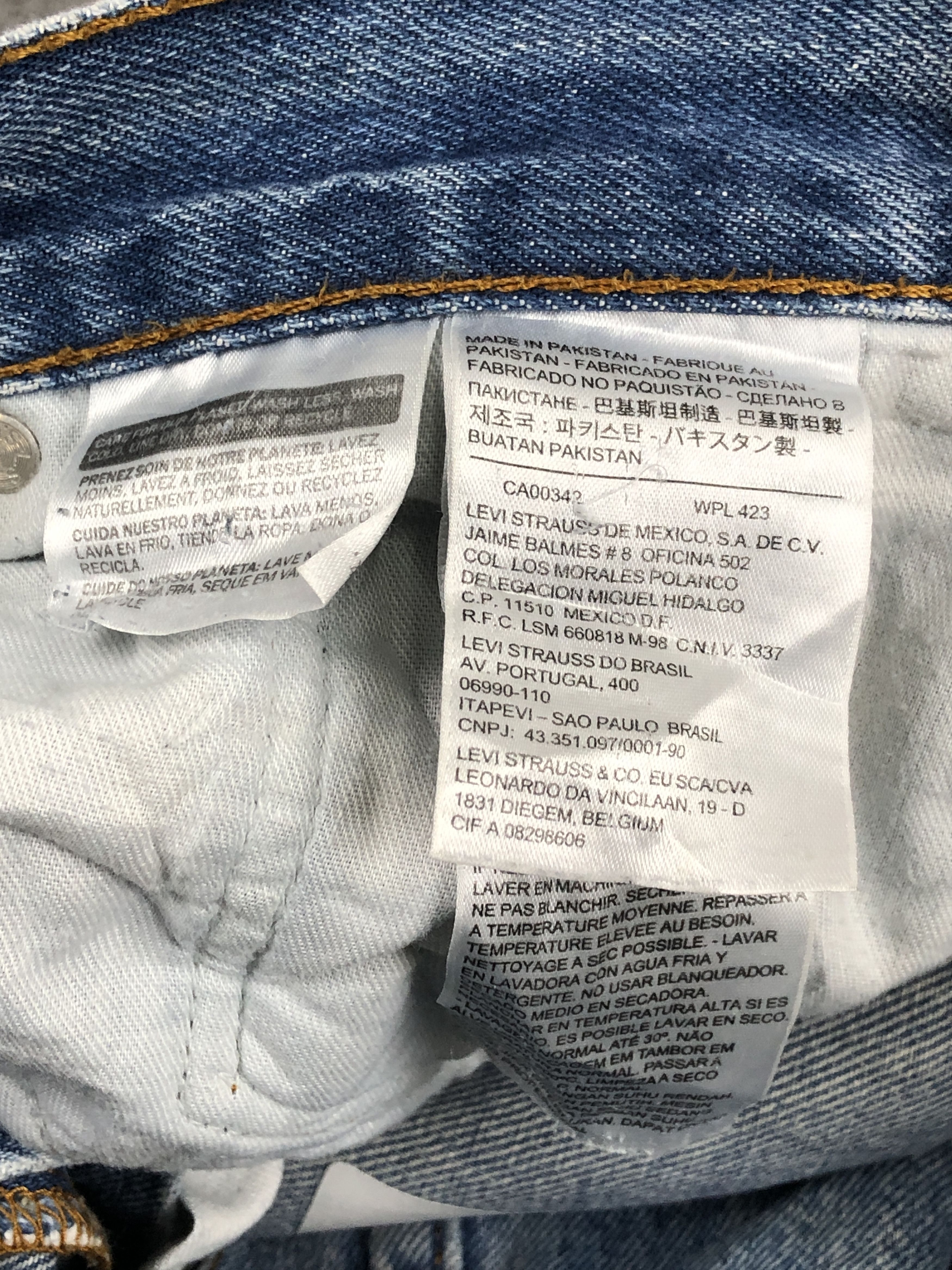 Levi's Faded Blue Vintage Levis 504 Jeans DP2353 Size US 33 - 13 Thumbnail