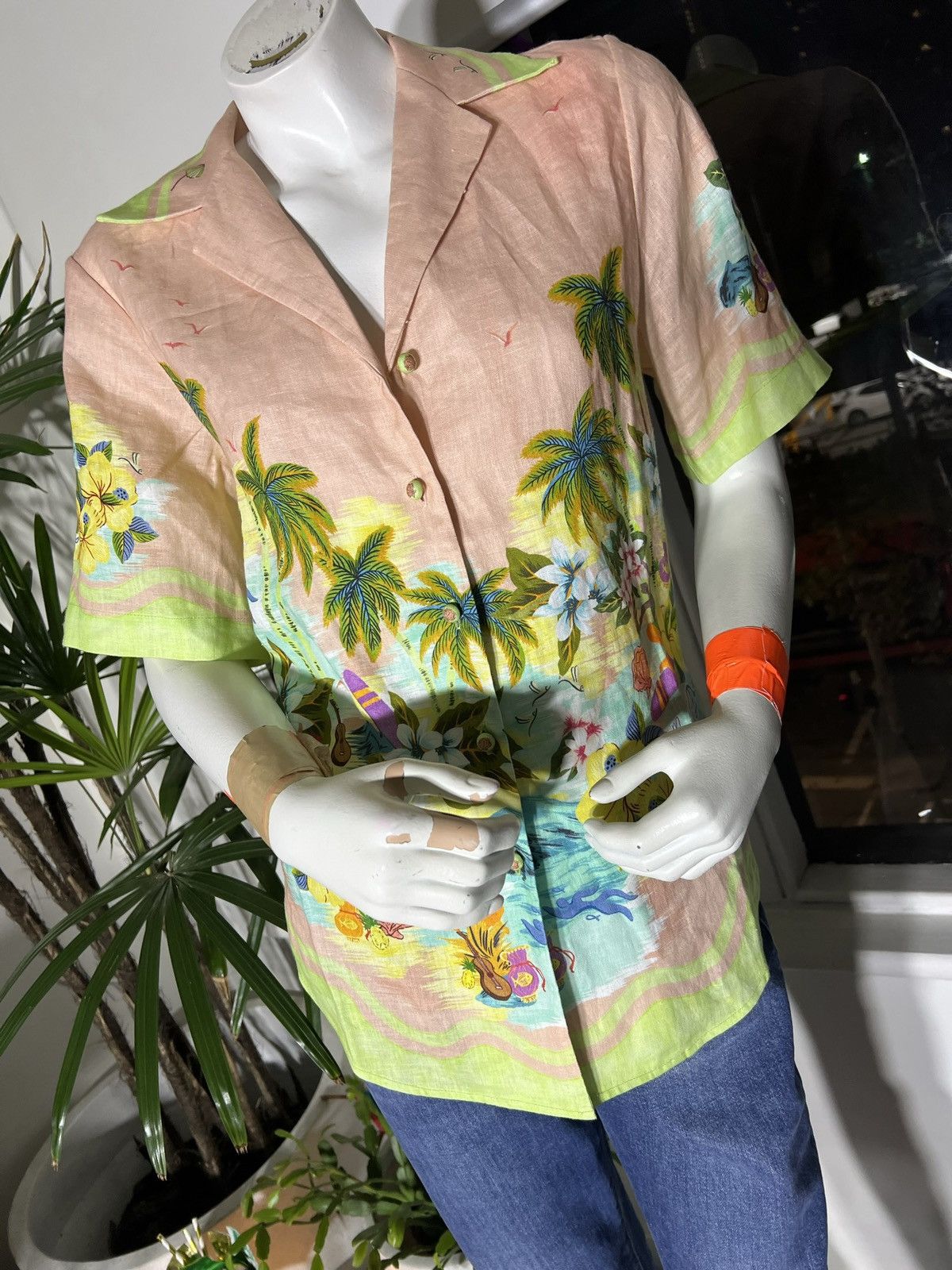 ALEMAIS Alemais Guava Mermaid Point Short Sleeve Shirt. Size XS / US 0-2 / IT 36-38 - 1 Thumbnail
