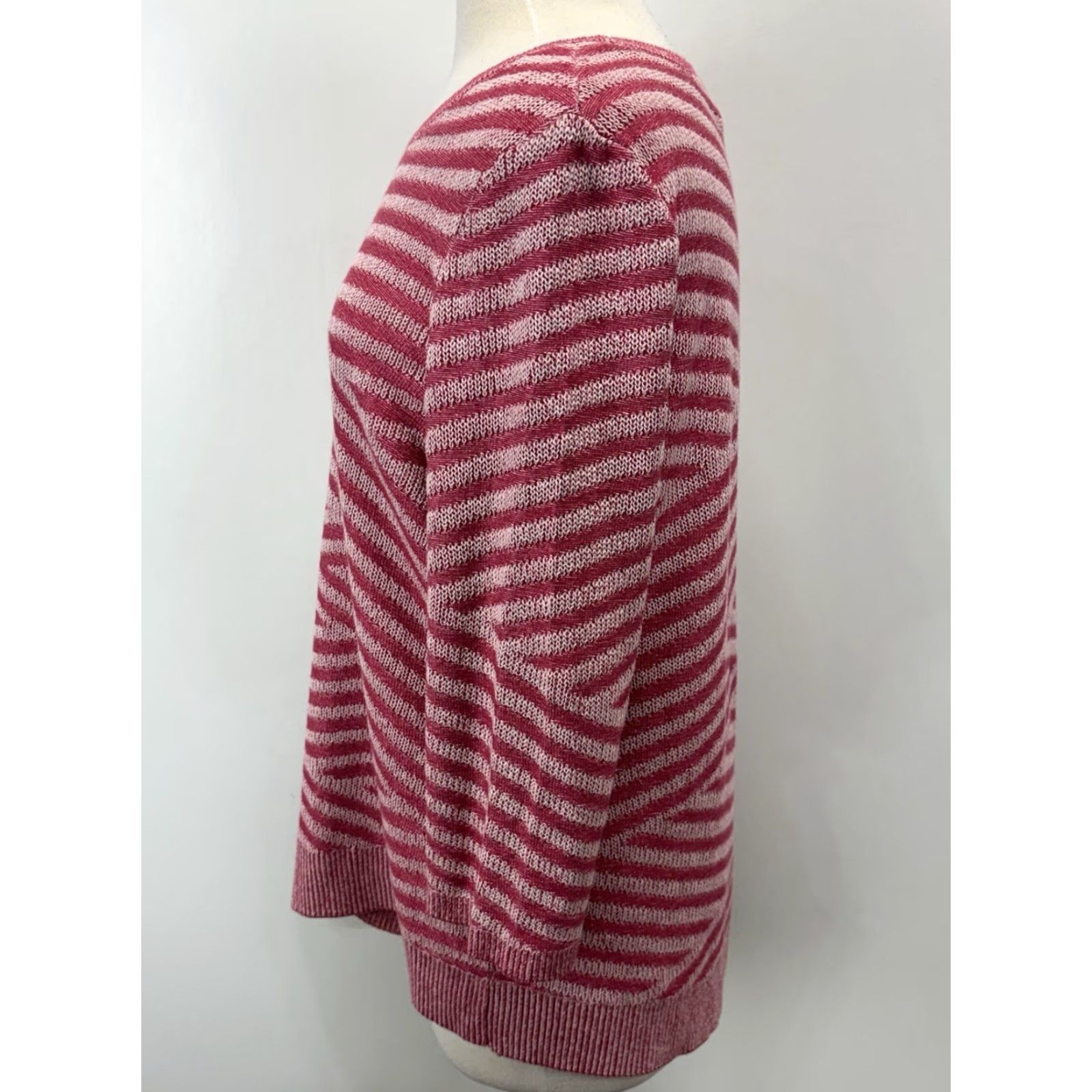 Vintage Chico's Women’s Sweater Size Large Pink Striped Knit Pullover Asymmetrical Hem Size L / US 10 / IT 46 - 2 Thumbnail