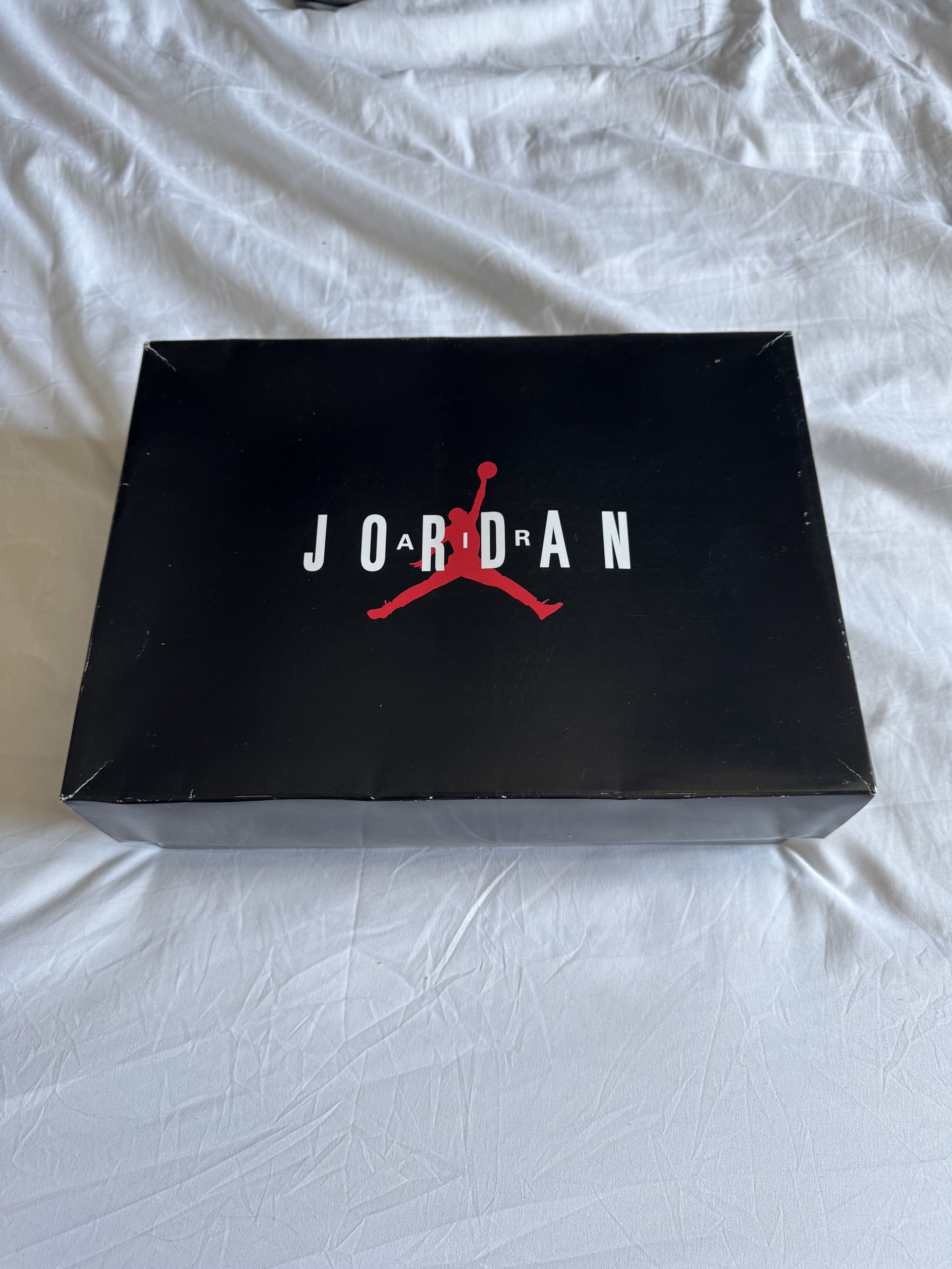 Jordan Brand Jordan 11 Cherry Size US 12 / EU 45 - 3 Thumbnail