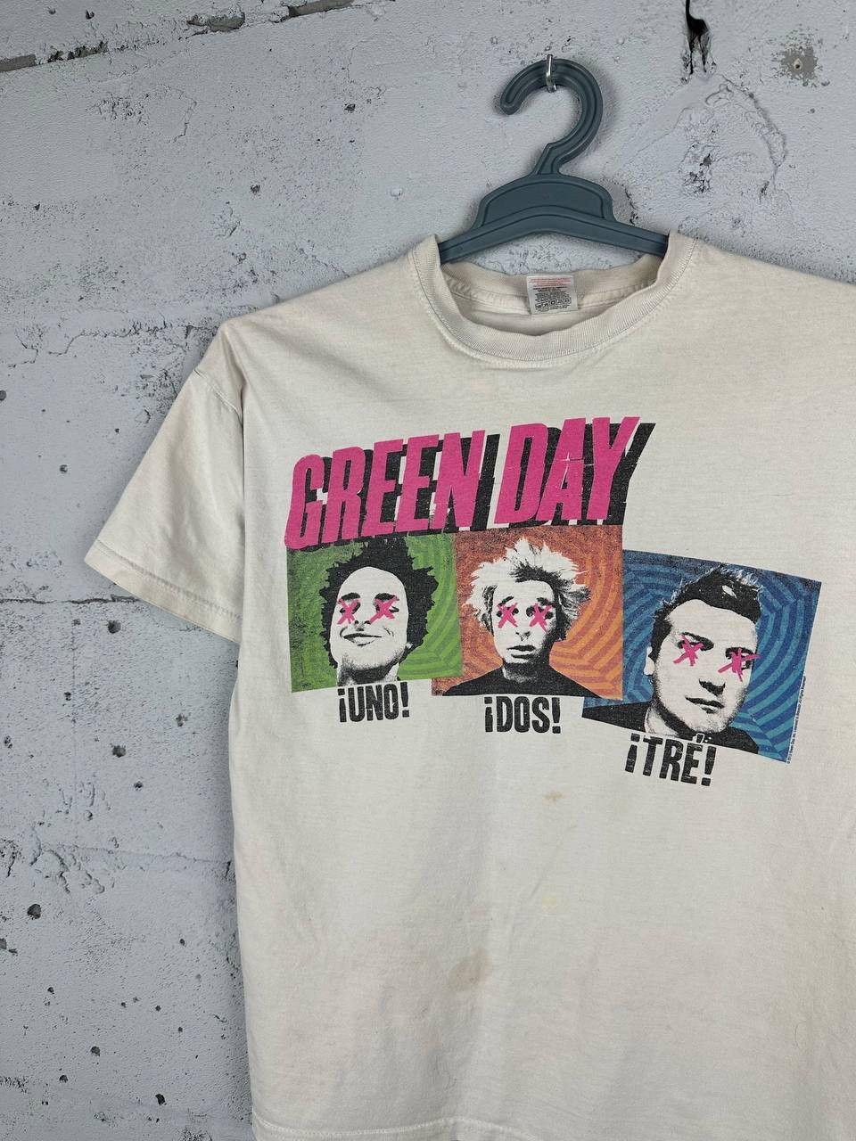 Band Tees × Vintage Green Day Tour 2012 Distressed vintage t shirt size XL Size US M / EU 48-50 / 2 - 3 Thumbnail