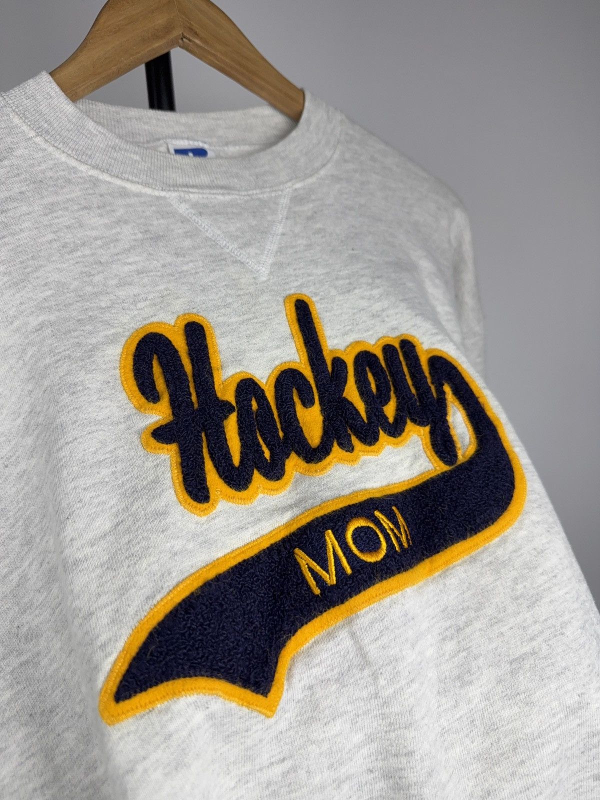 Russell Athletic 90s Vintage USA Russell Athletic Hockey Mom Varsity Crewneck Size US L / EU 52-54 / 3 - 5 Thumbnail