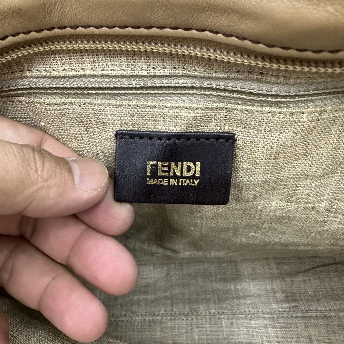 Fendi ‼️YES‼️ AUTHENTIC FENDI WOVEN RAFIA ROLL TOTE BAG Size ONE SIZE - 12 Thumbnail