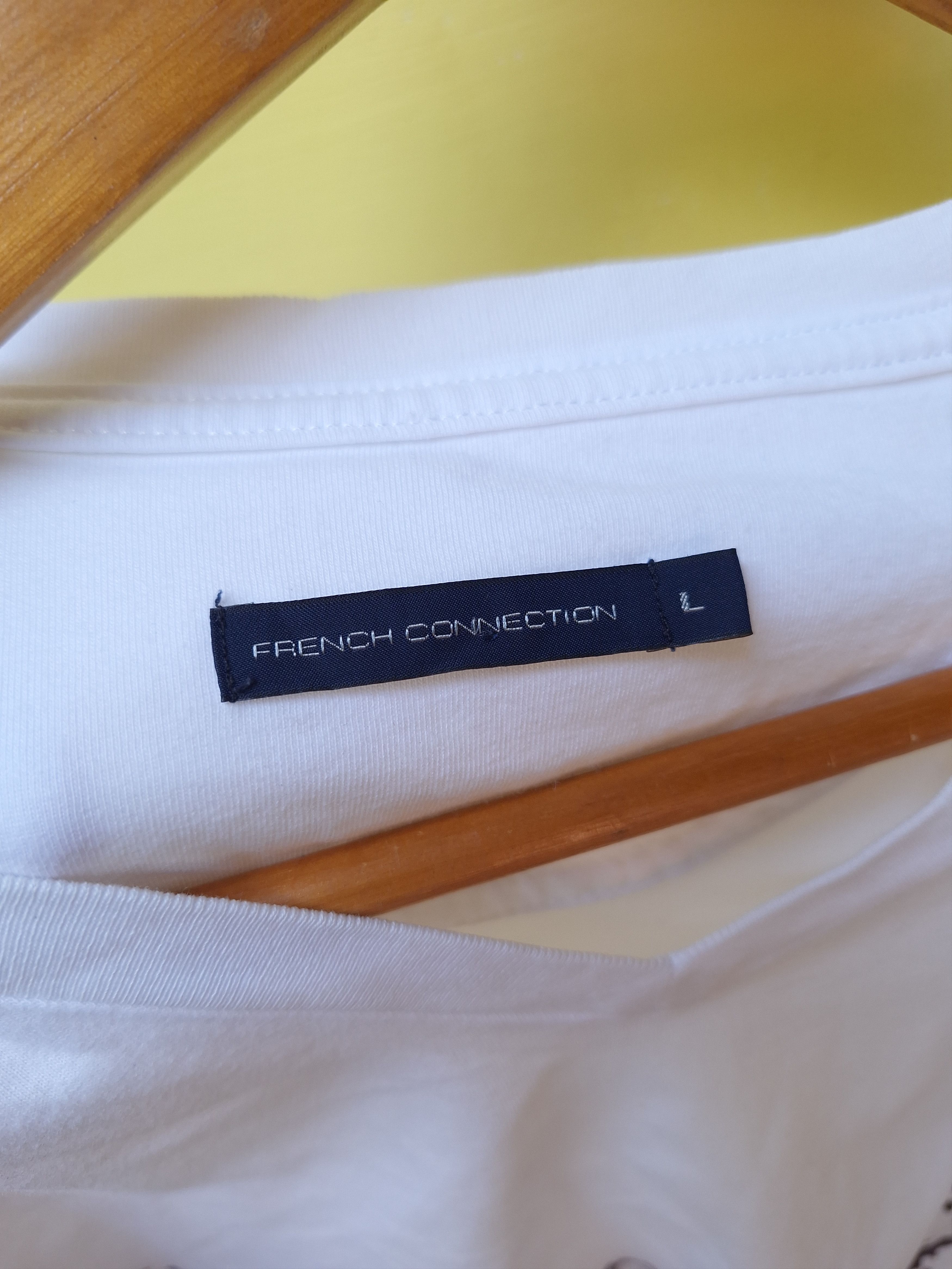 Designer × French Connection French Connection Skull V Neck tee shirt Size US M / EU 48-50 / 2 - 8 Thumbnail