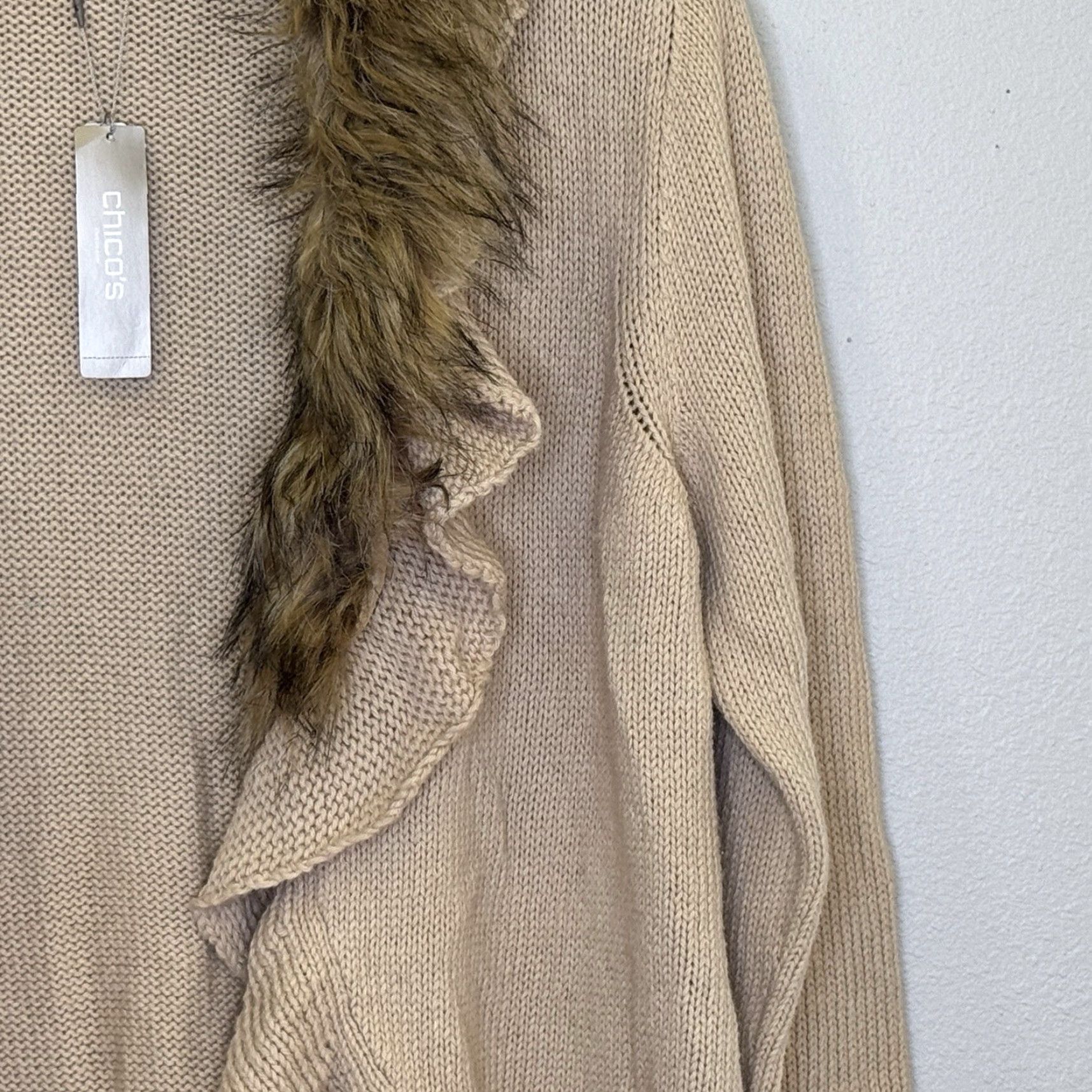 Vintage Chico's Cardigan Sweater Size 3 Tan Removable Faux Fur Collar Ruffle Trim Long Sleeve NWT Women Mens? Size XS / US 0-2 / IT 36-38 - 4 Thumbnail