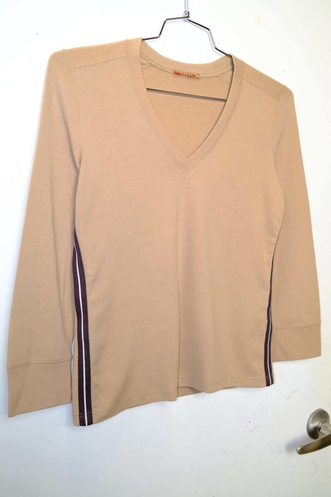 Prada 00's Prada V-Neck Sweater Size M / US 6-8 / IT 42-44 - 3 Thumbnail