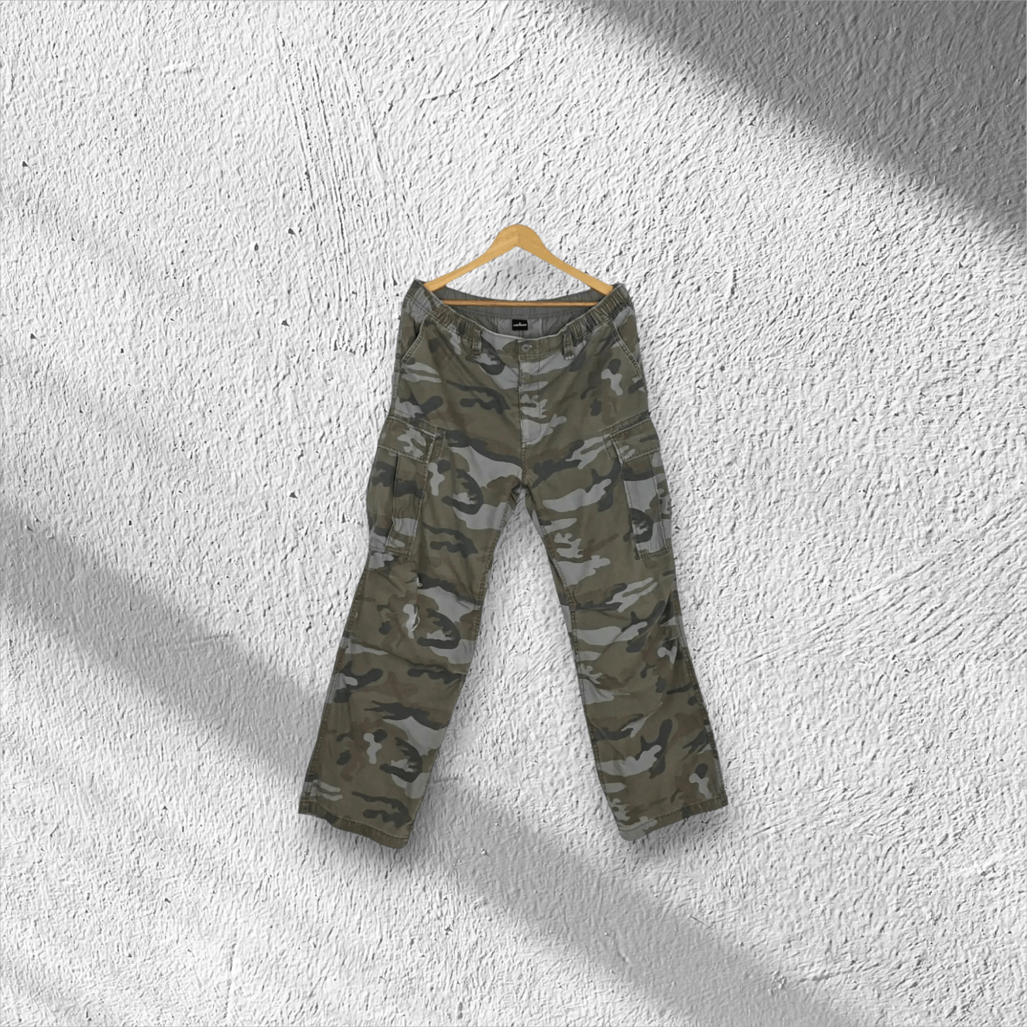 Airwalk Vintage AIRWALK Camouflage Military Cargo Pant Size US 35 - 1 Thumbnail