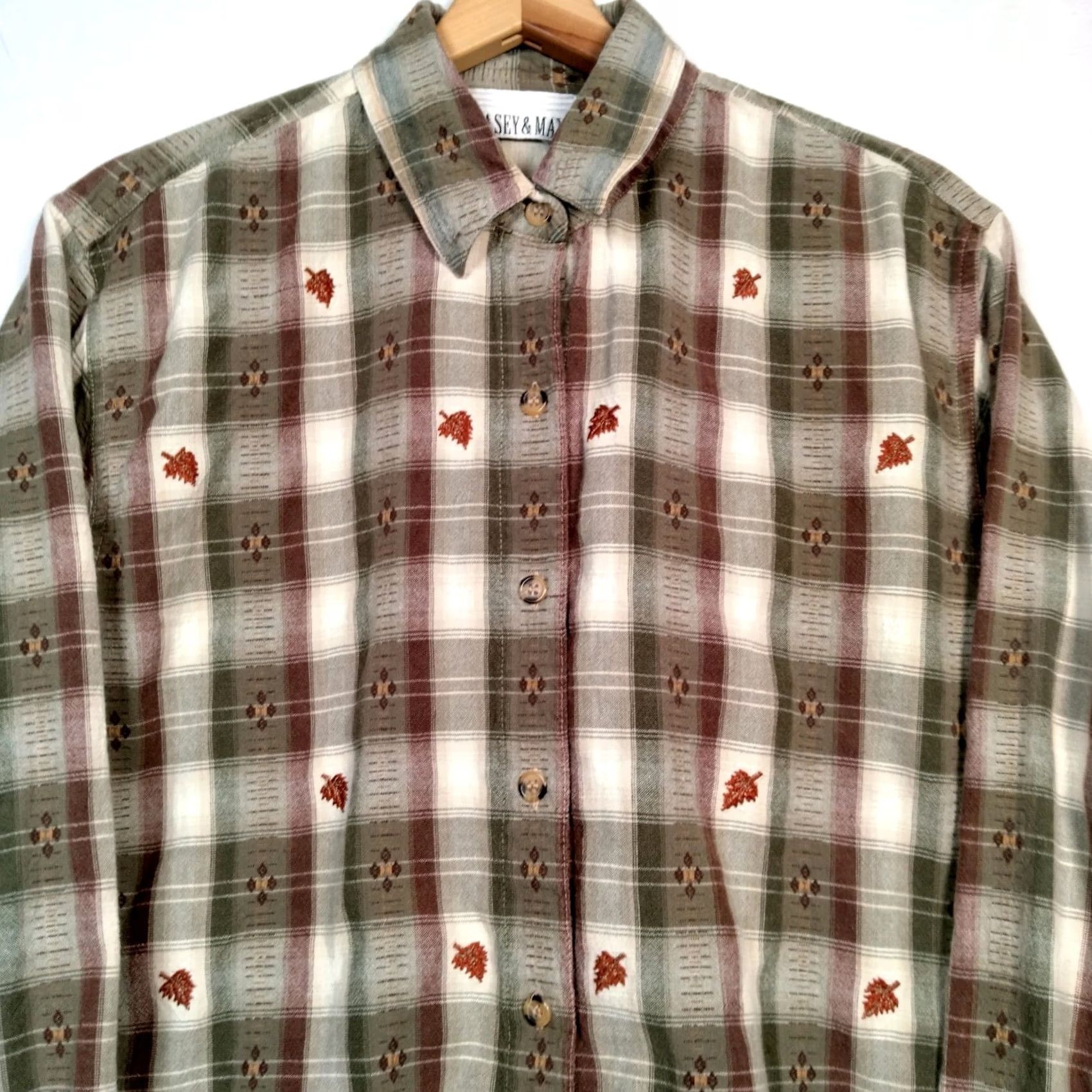 Vintage VINTAGE Casey & Max Blouse Women L Brown Plaid Embroidered Leaves Fall Autumn Leaf Casual Shirt Mens Womens Girls Boys Size L / US 10 / IT 46 - 3 Thumbnail