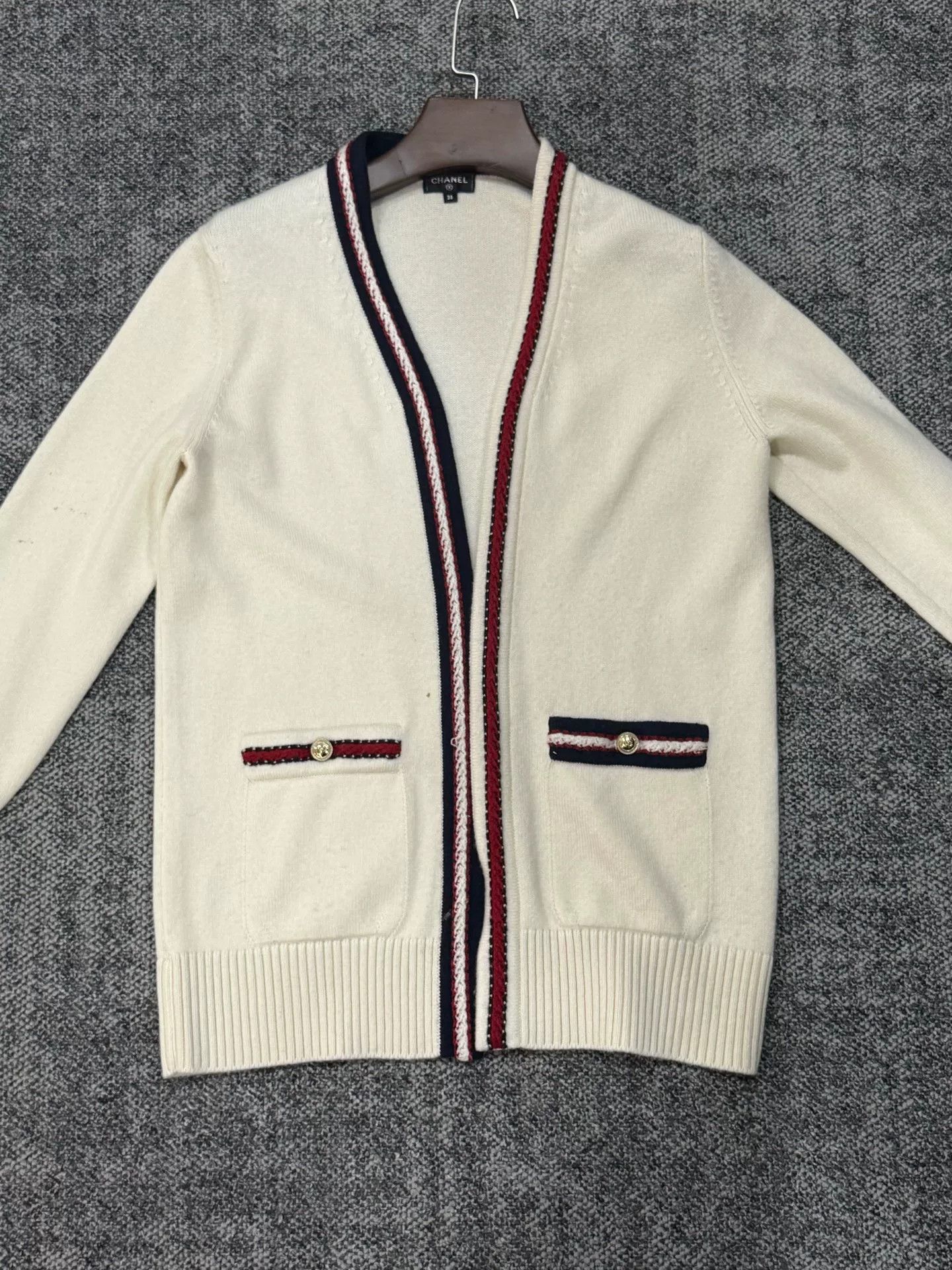 Chanel Chanel Knit Jacket 36 Size XS / US 0-2 / IT 36-38 - 1 Thumbnail