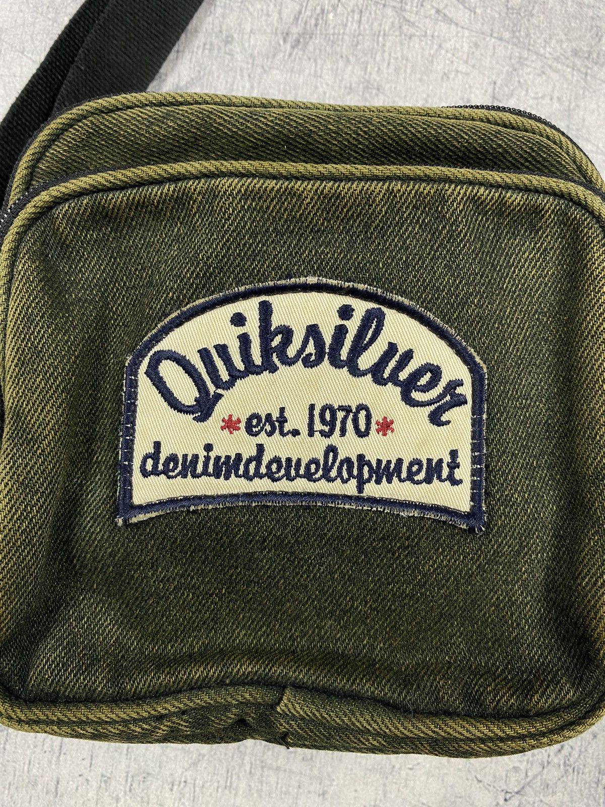 Japanese Brand × Quiksilver × Vintage Quiksilver Vintage Japanese Surfing y2k Shoulder / Hand Bag Size ONE SIZE - 4 Thumbnail