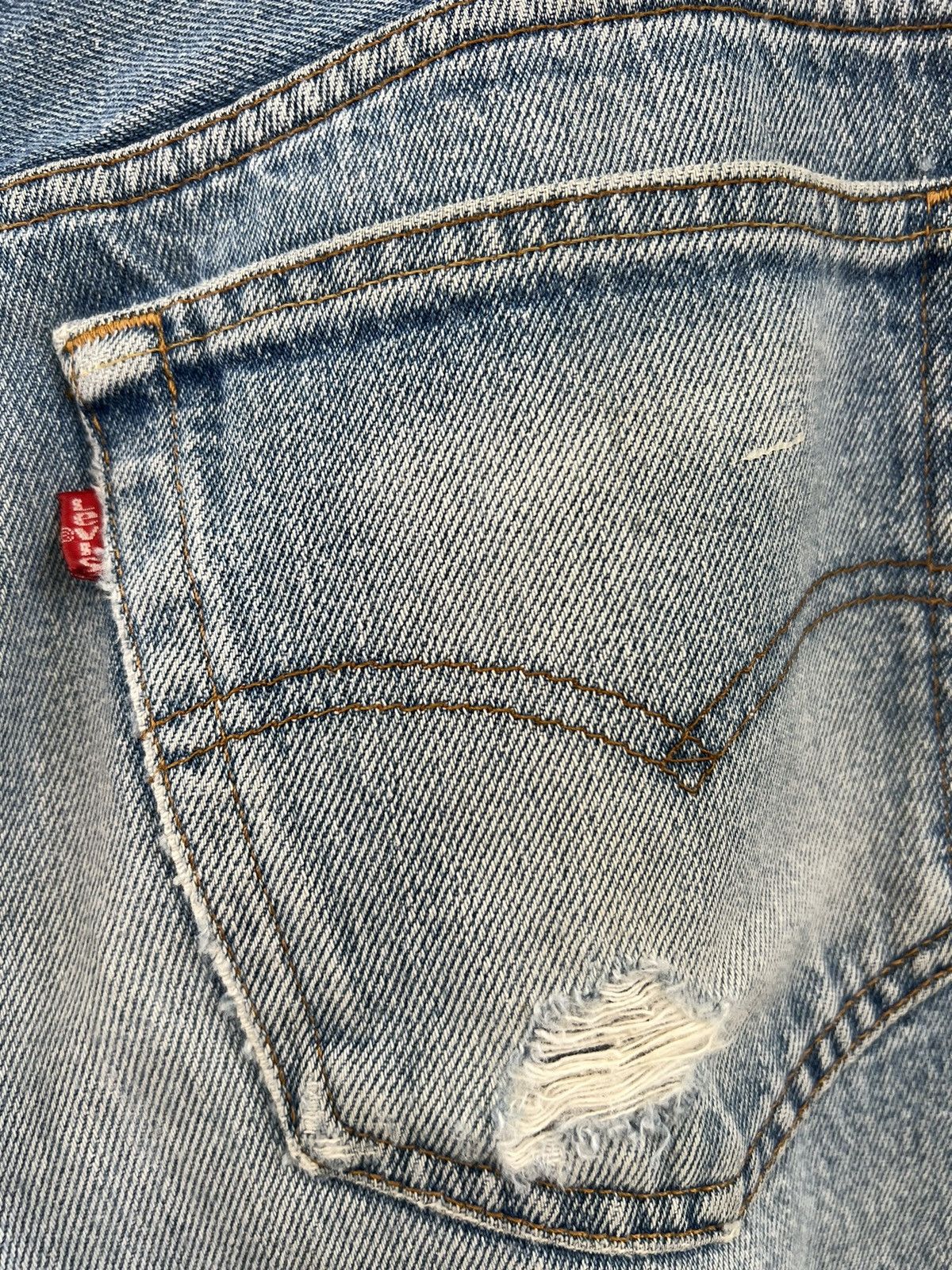 Levi's Vintage 80s Levi’s 501 Distressed Faded Blue Denim Jeans Size US 30 / EU 46 - 19 Thumbnail
