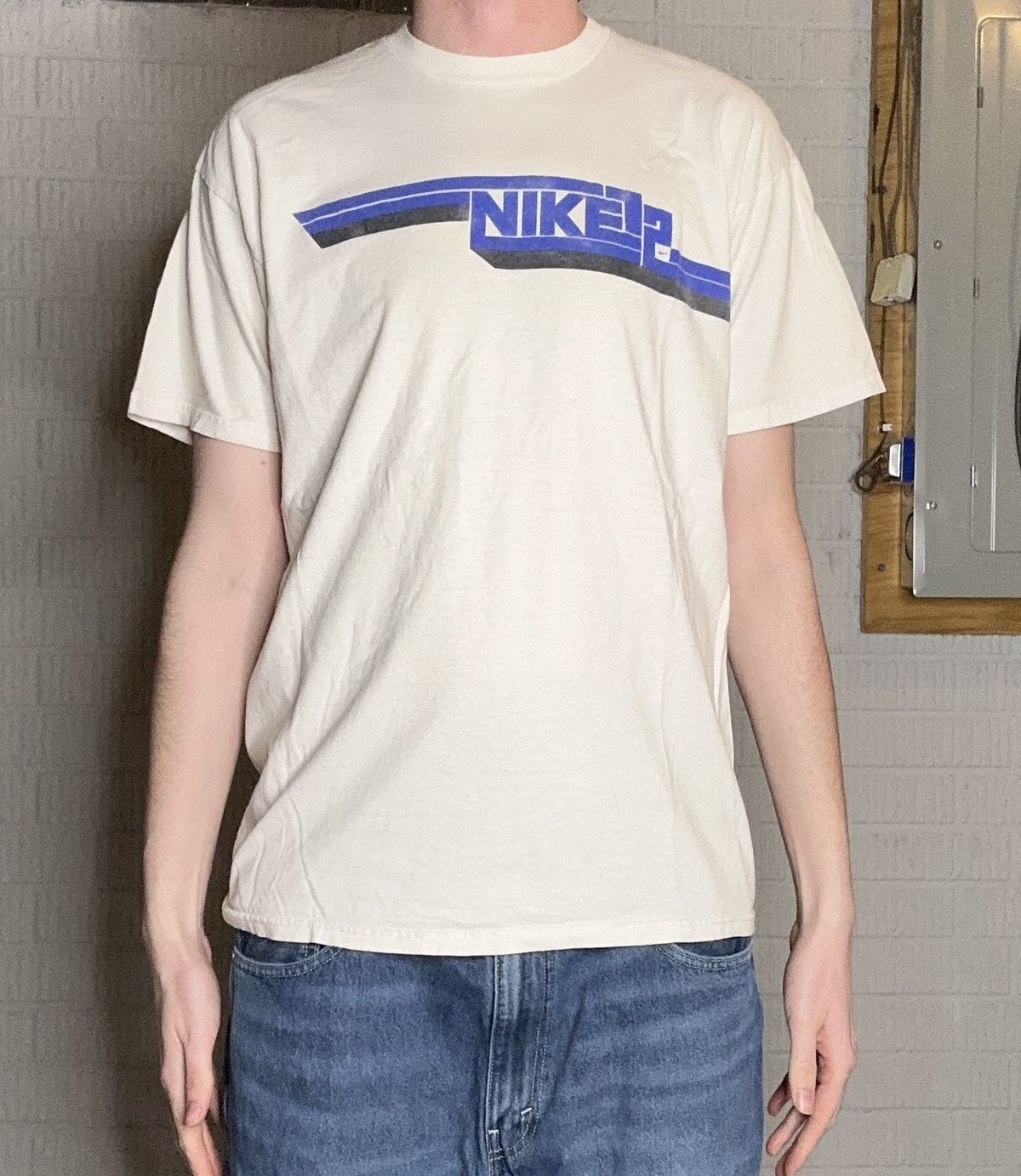 Nike Y2K 2000s Nike Silver Tag T Shirt Size US XL / EU 56 / 4 - 1 Thumbnail