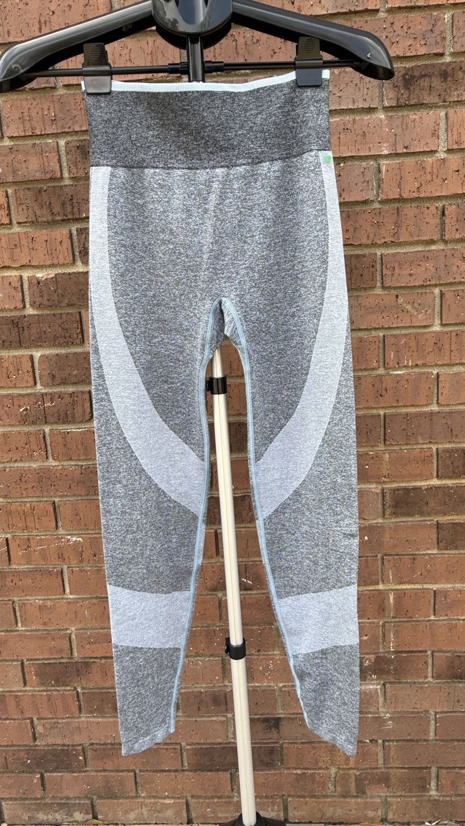 Victoria's Secret Victoria's Secret PINK Blue Gray High Waist Leggings Size 24" / US 00 / IT 34 - 9 Thumbnail