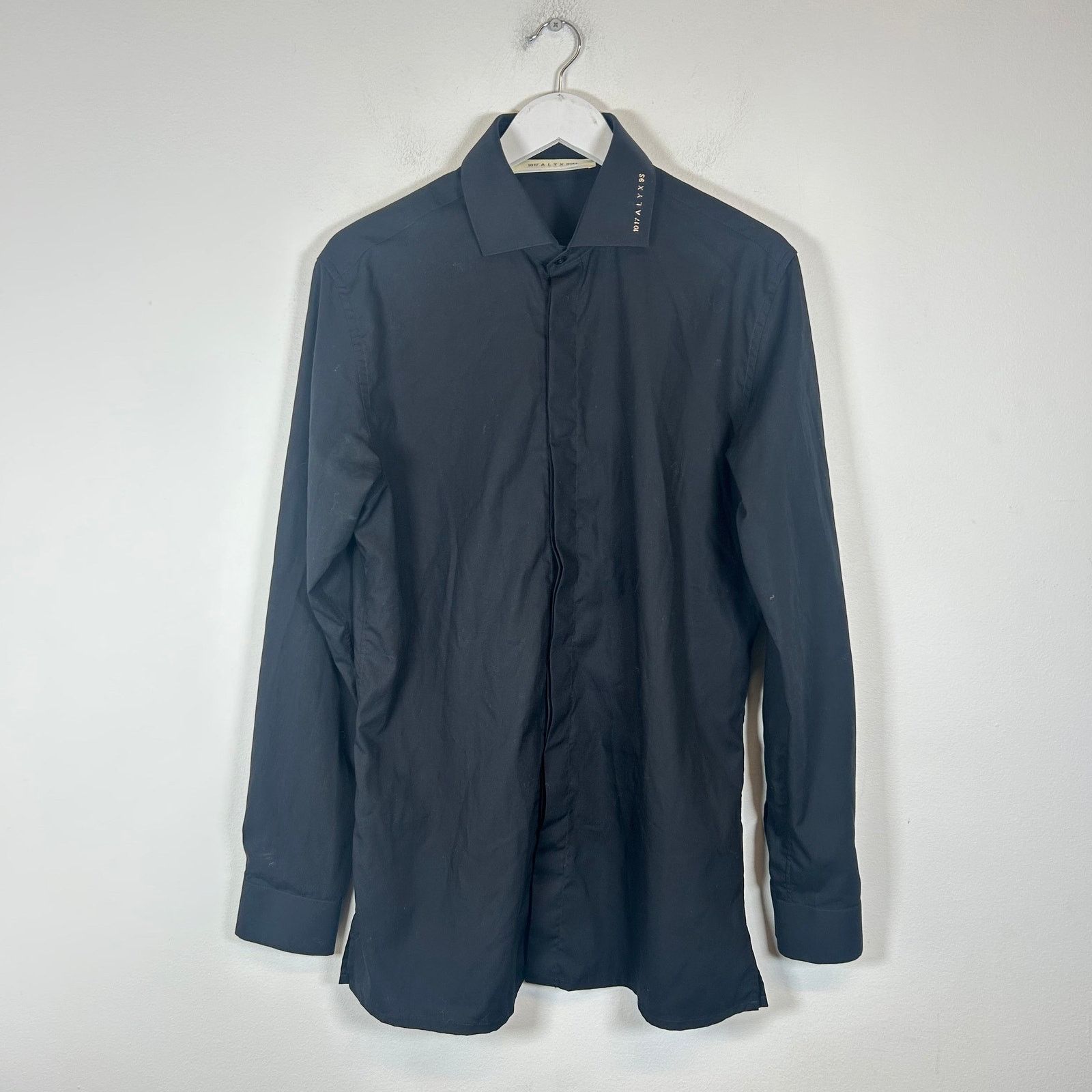 1017 ALYX 9SM 1017 Alyx Black Button Up Shirt Size L Size US M / EU 48-50 / 2 - 1 Thumbnail