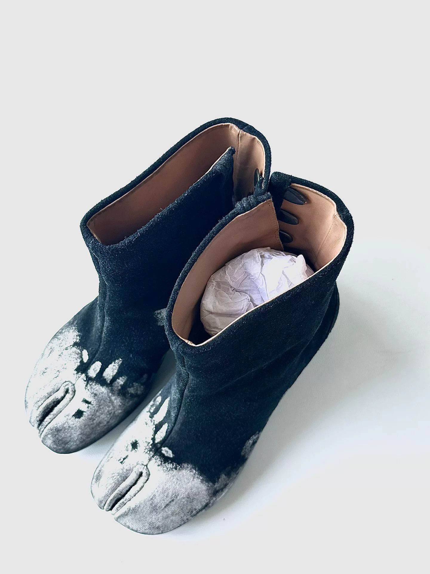 Maison Margiela Maison Margiela Silver Splatter Tabi Boots Size US 4 / IT 34 - 1 Thumbnail