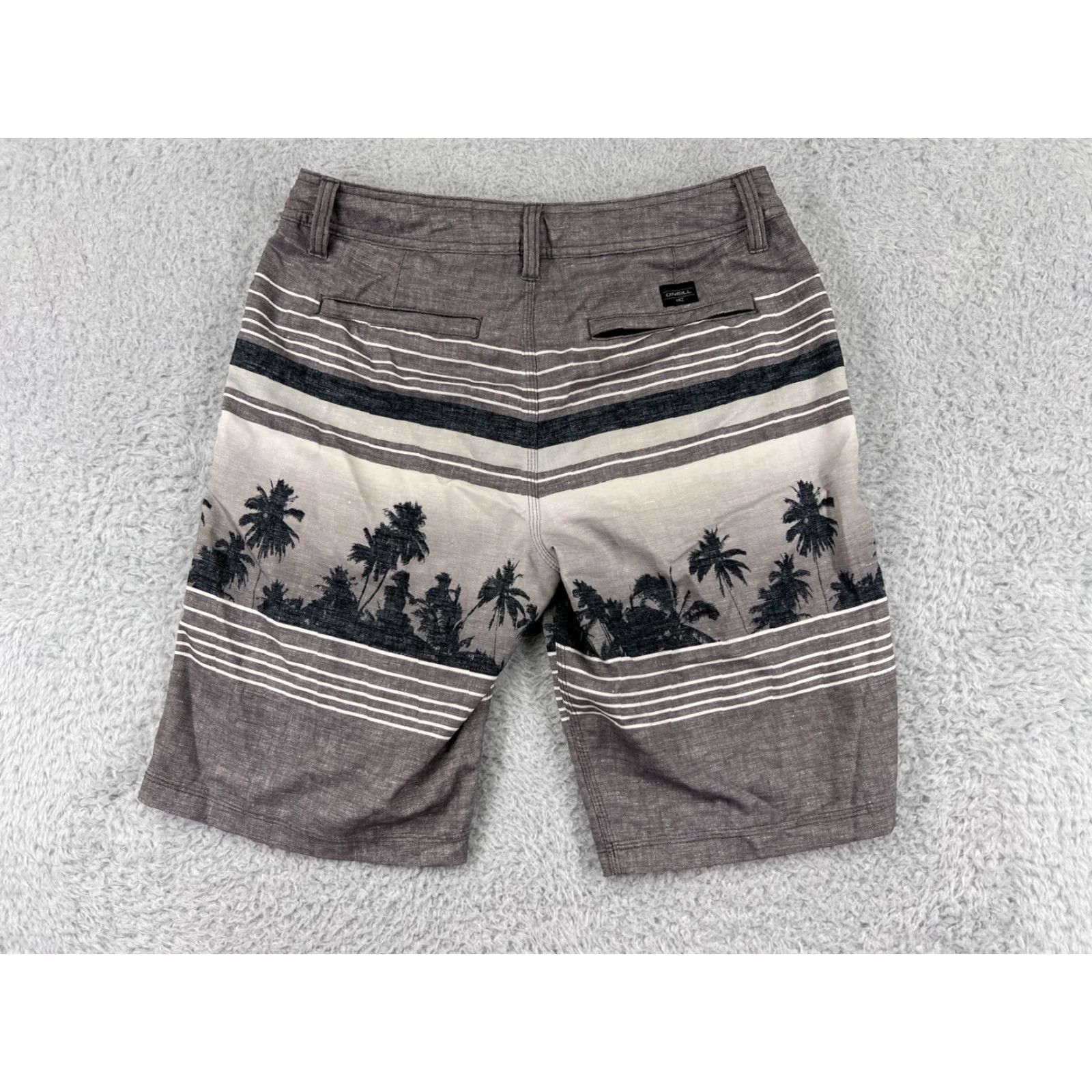 O'Neill O'Neill Mens 30 Gray Chino Shorts Hawaiian Palm Tree Print Polyester Beach Print Chino Style Casual Aloha Summer 30 in Gray Men’s Shorts Size US 30 / EU 46 - 2 Thumbnail