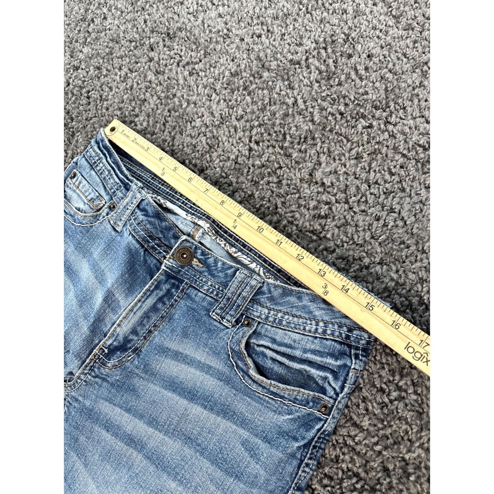Vintage VINTAGE Rue 21 Jeans Boot Cut Womens 10 Embroidered Light Wash 28in Inseam Bohemian Distressed Size 32" / US 10 / IT 46 - 6 Thumbnail